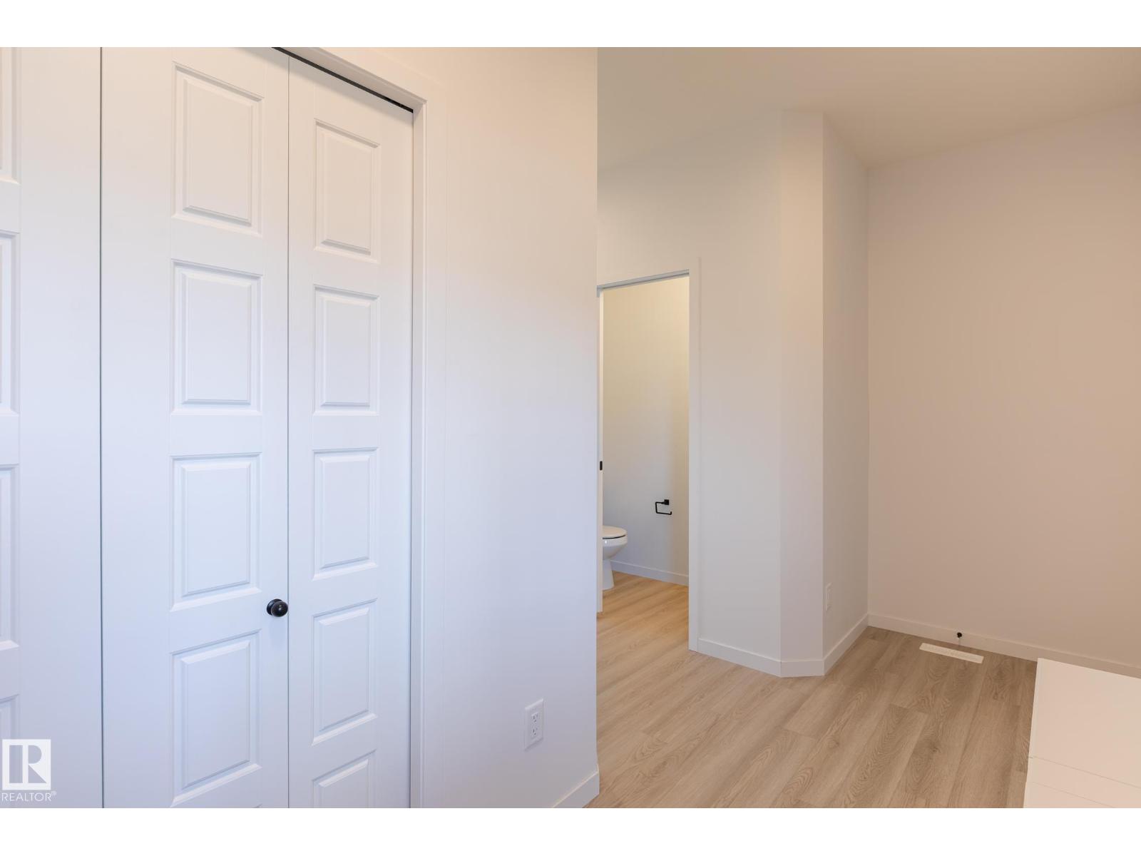 93 Silverstone Dr Property Photo 3