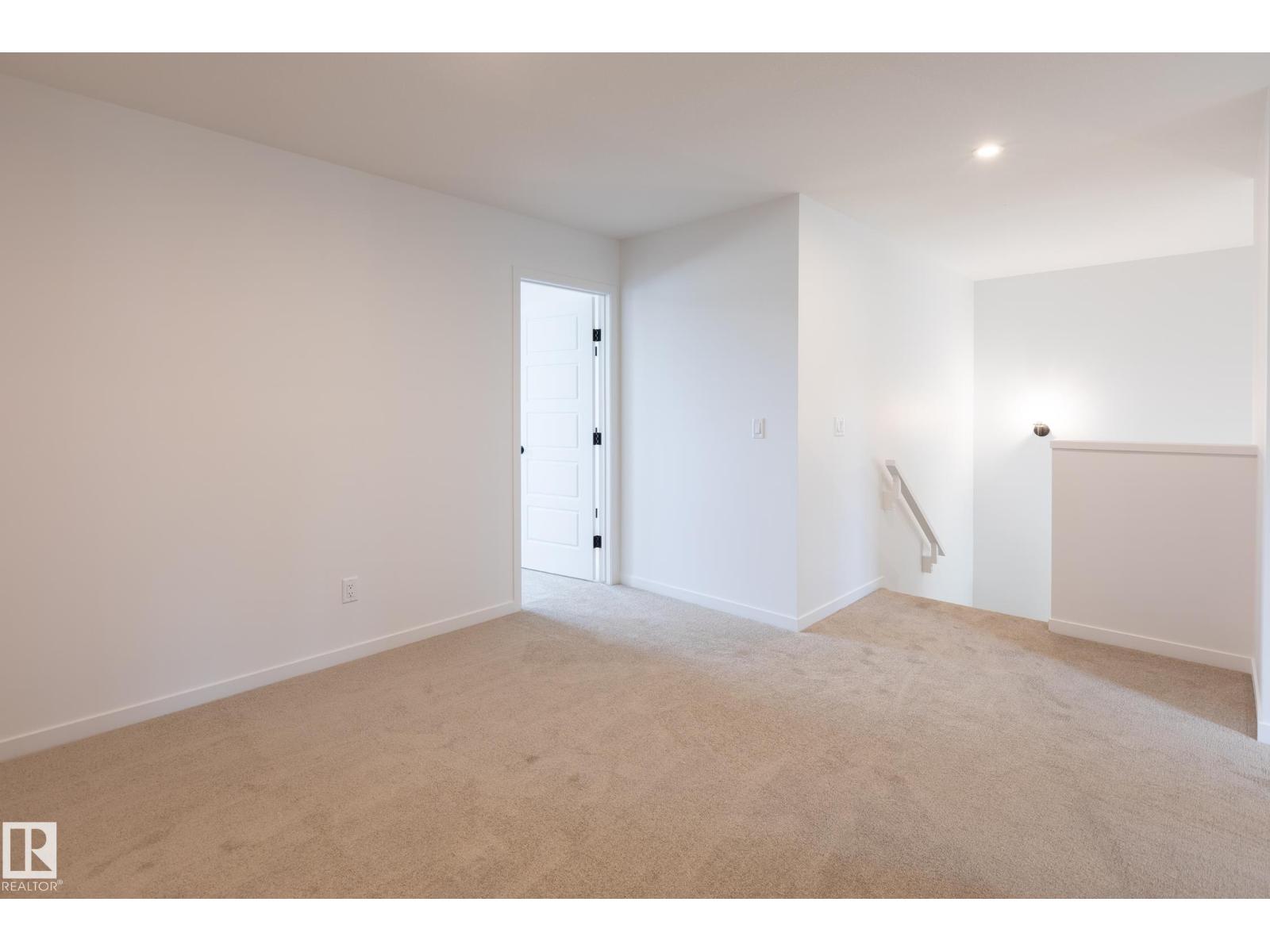 93 Silverstone Dr Property Photo 20