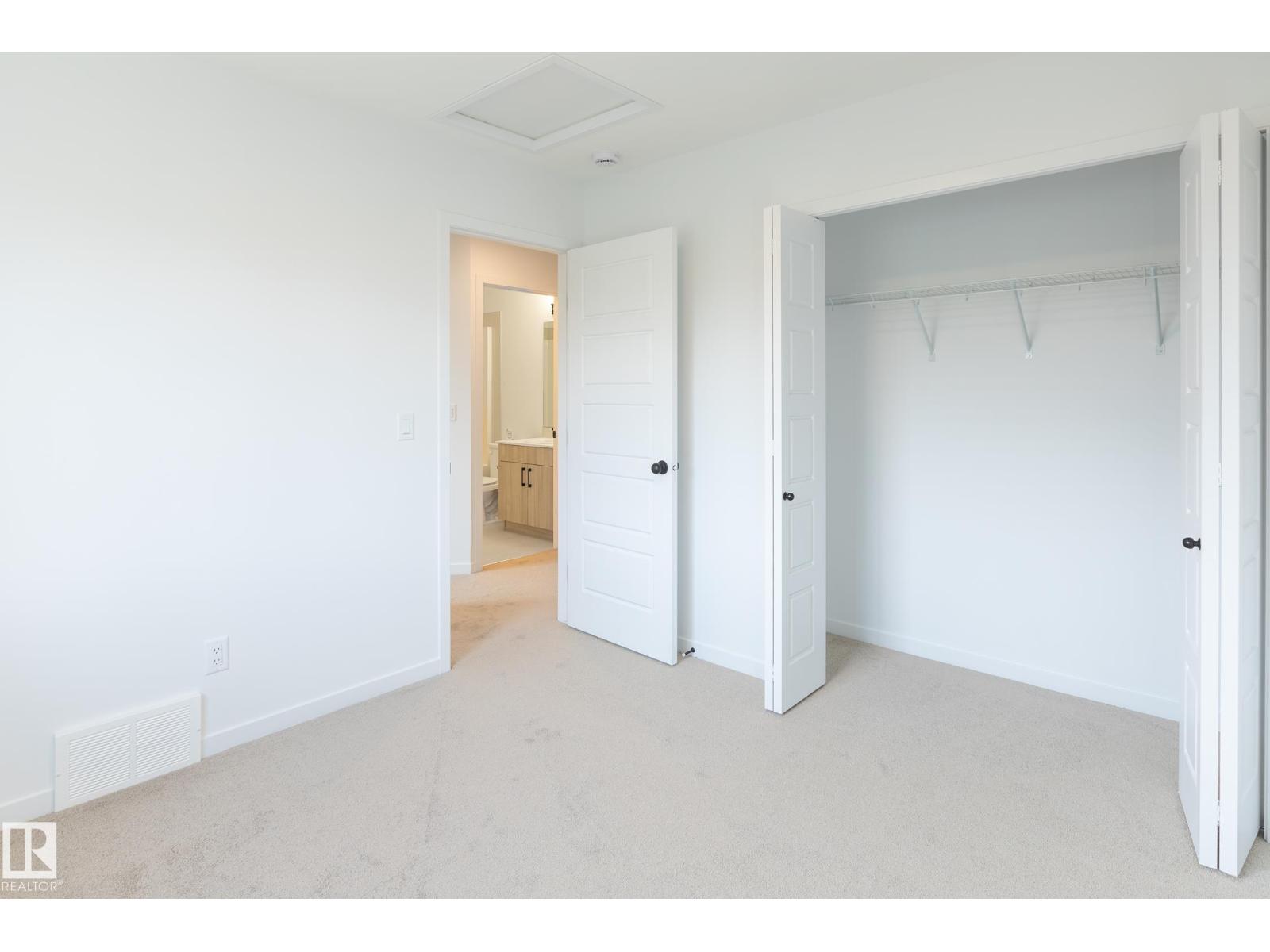 93 Silverstone Dr Property Photo 35