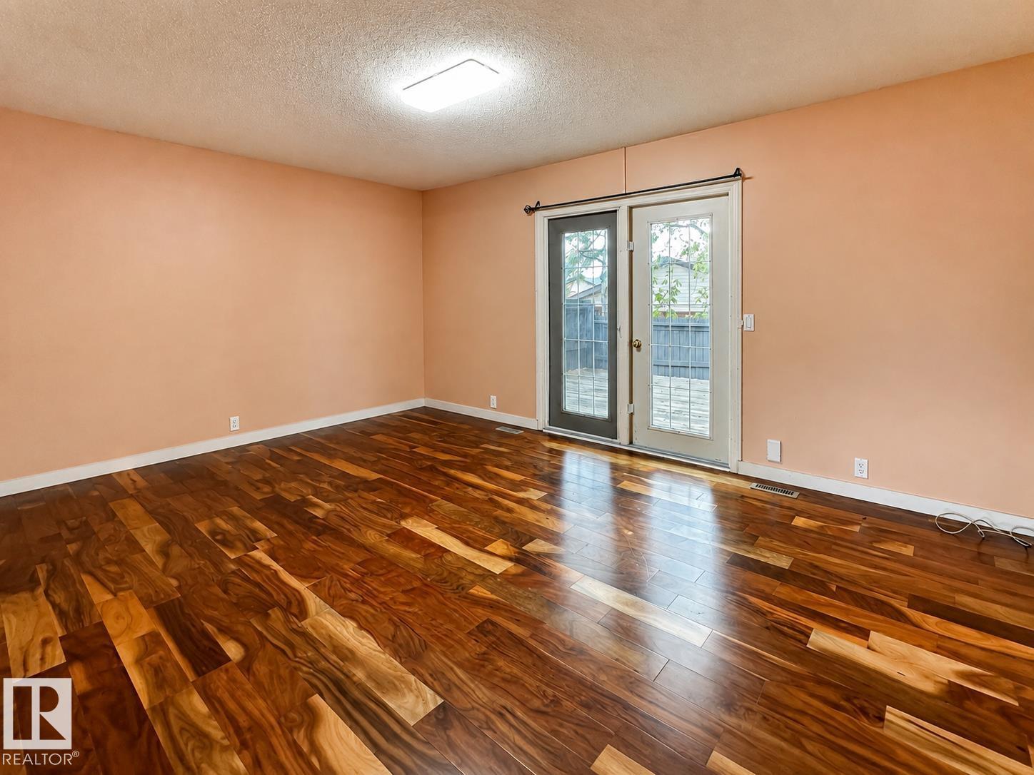 1704 37 St Nw Property Photo 2
