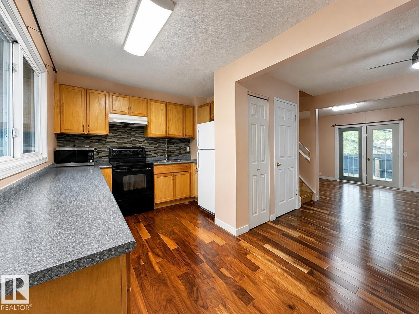 1704 37 St Nw Property Photo 7