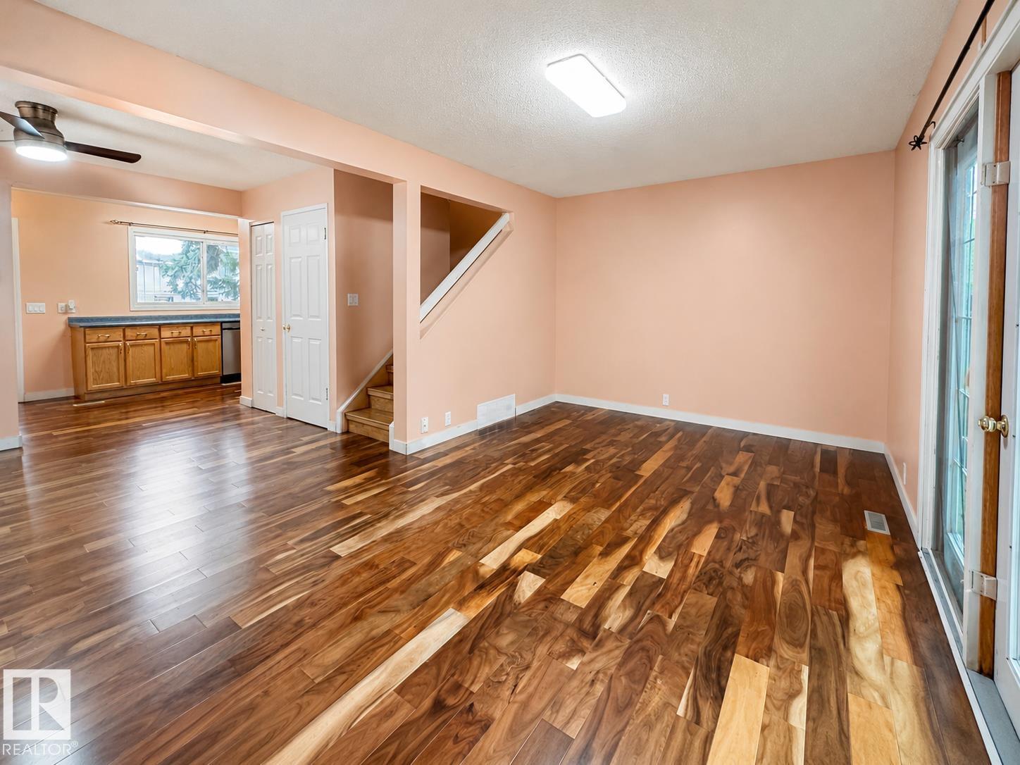 1704 37 St Nw Property Photo 10