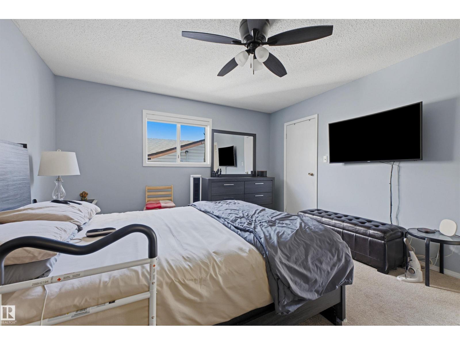 3519 33 Av Nw Property Photo 15