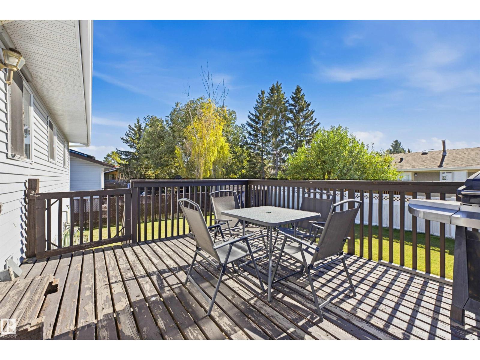 3519 33 Av Nw Property Photo 20