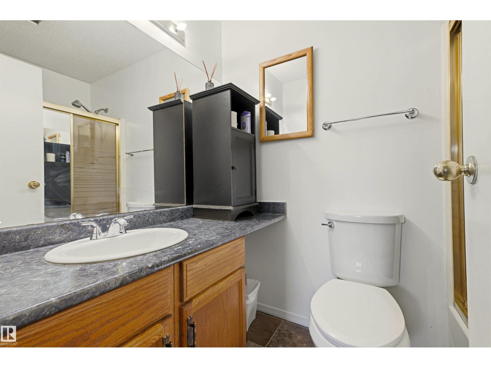 3519 33 Av Nw Property Photo 21