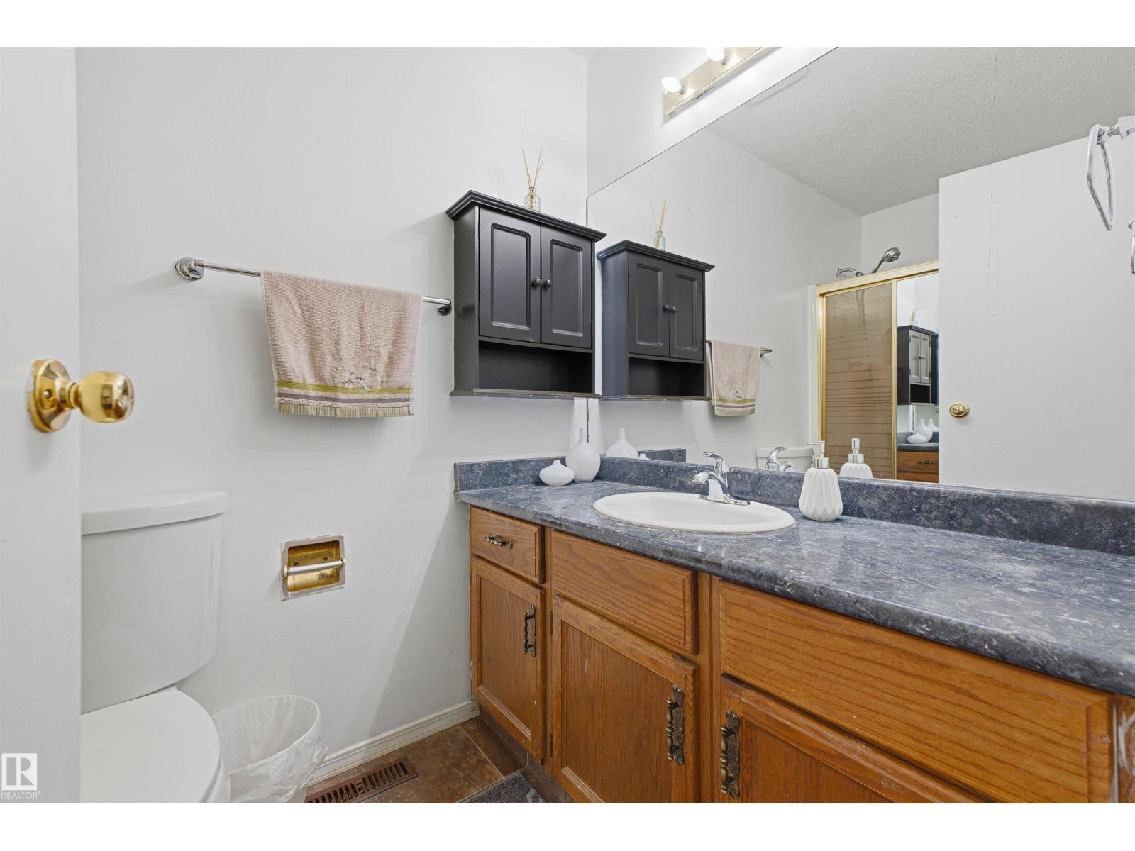 3519 33 Av Nw Property Photo 22