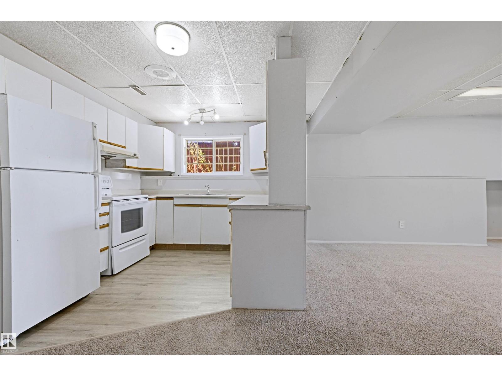 3519 33 Av Nw Property Photo 23