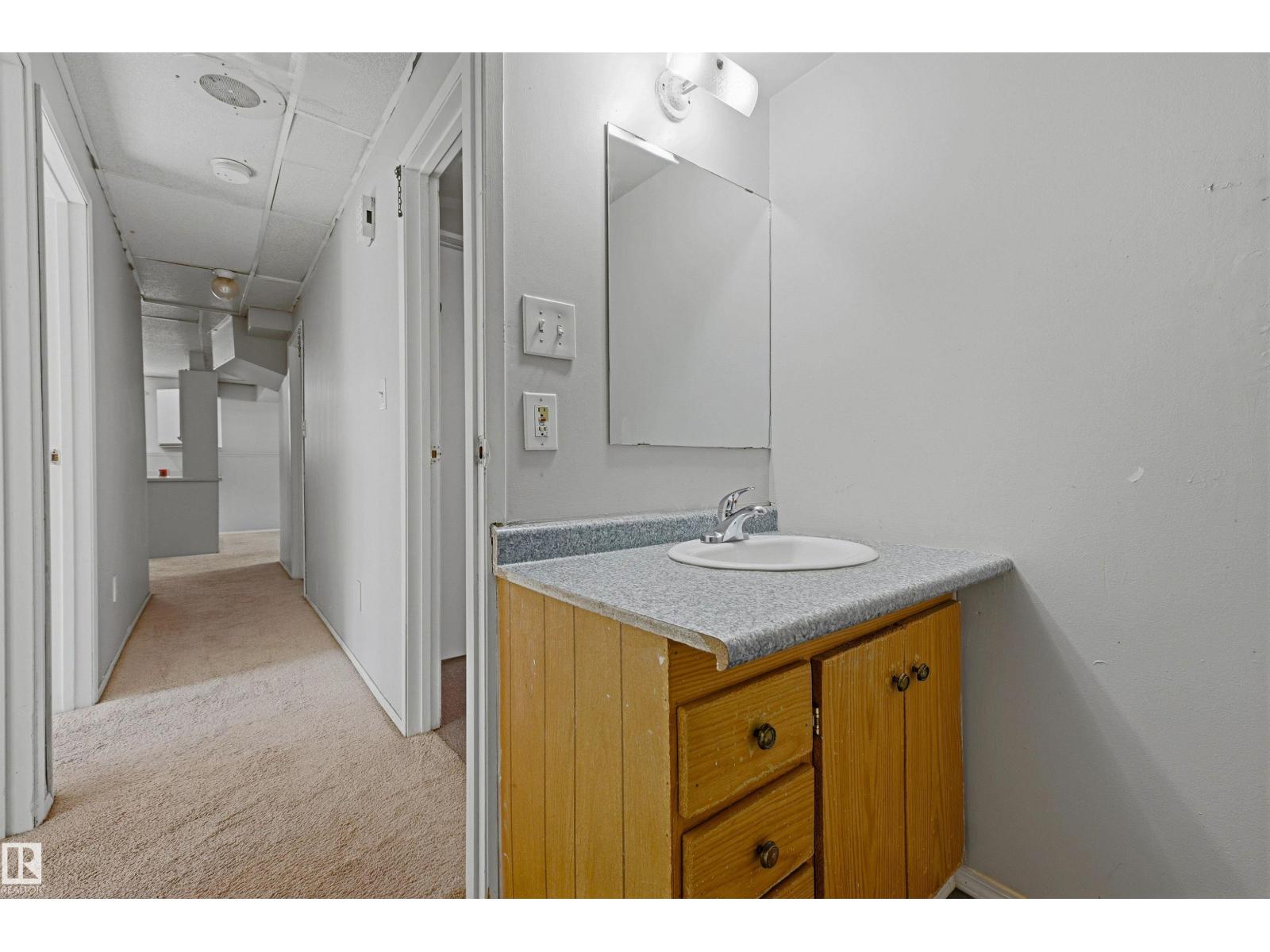 3519 33 Av Nw Property Photo 29
