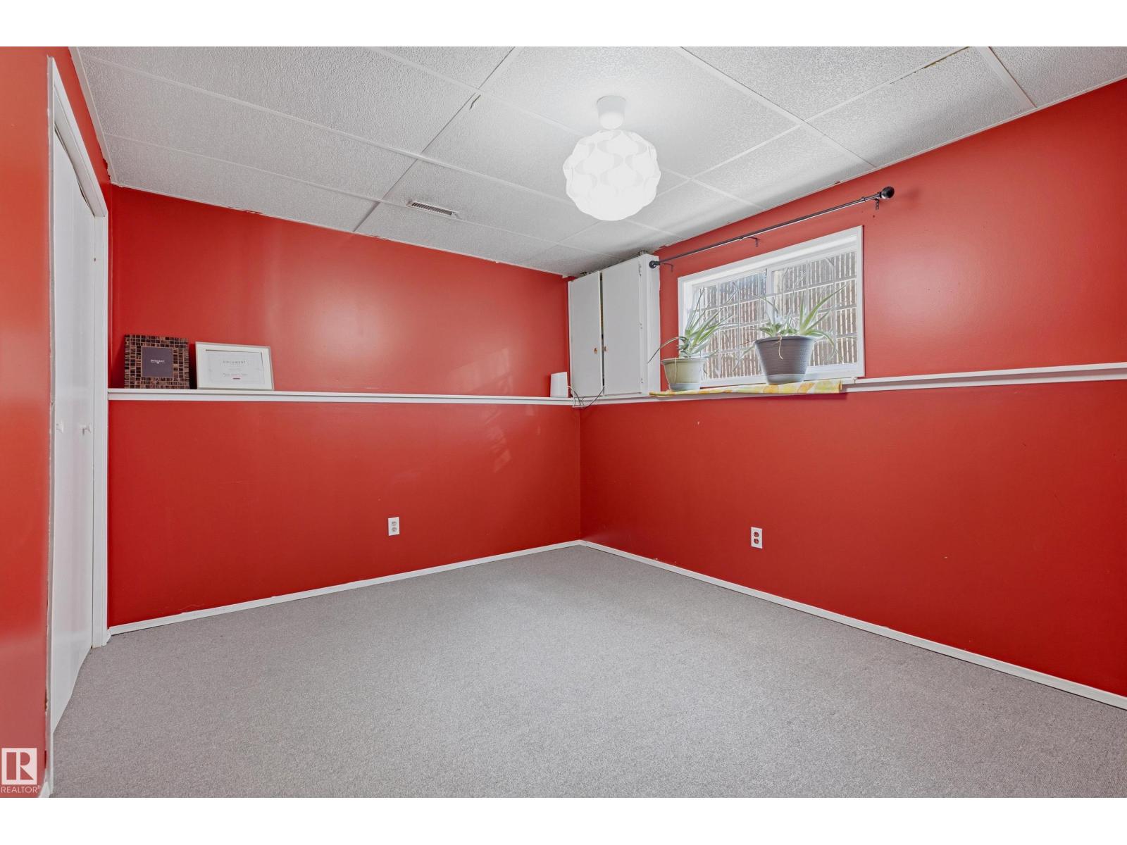 3519 33 Av Nw Property Photo 31