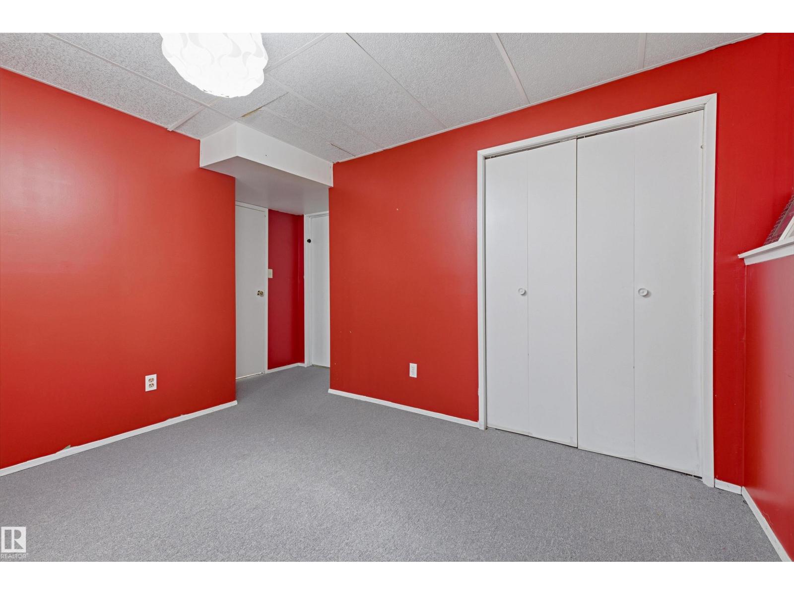 3519 33 Av Nw Property Photo 32
