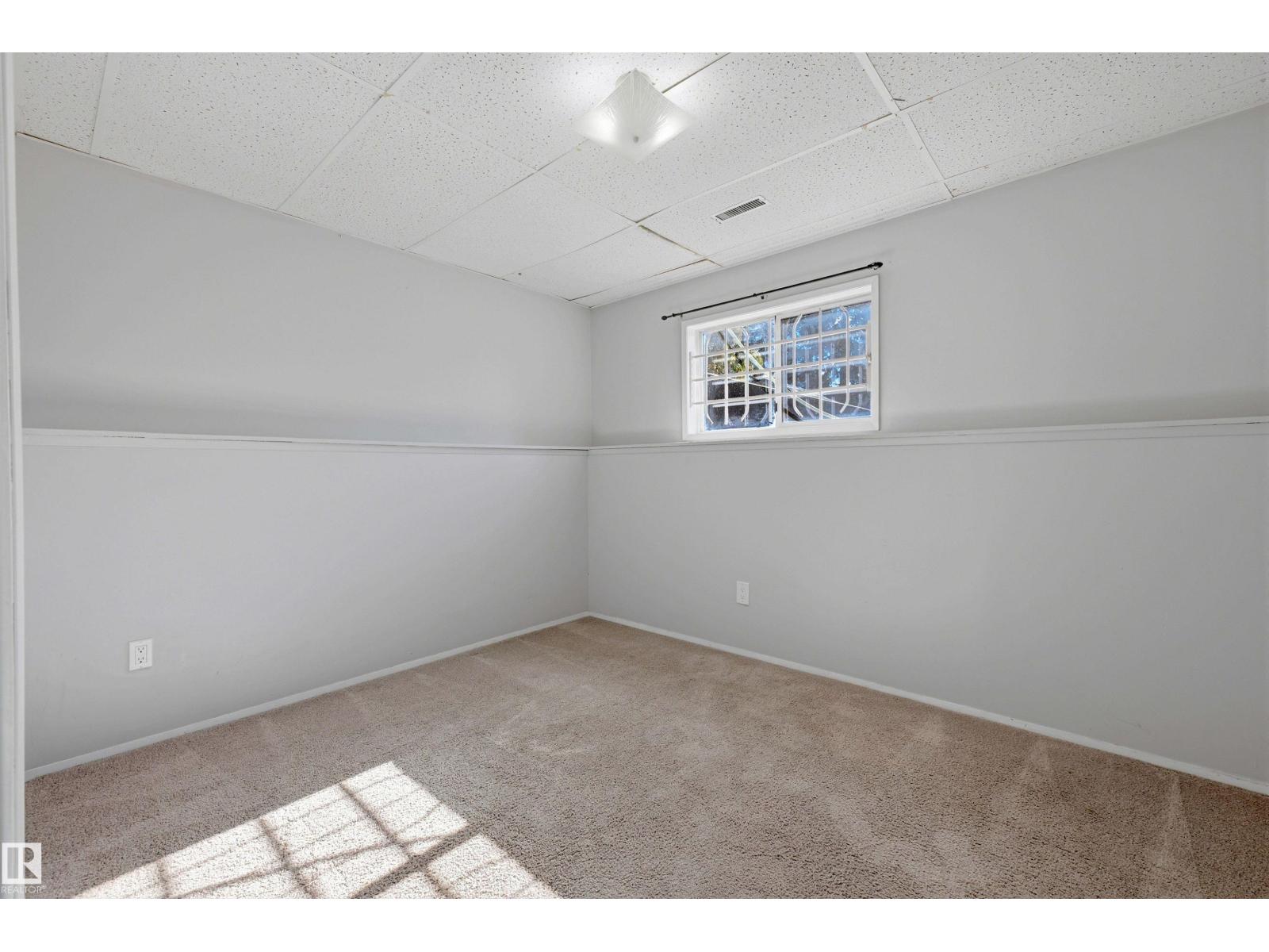 3519 33 Av Nw Property Photo 33