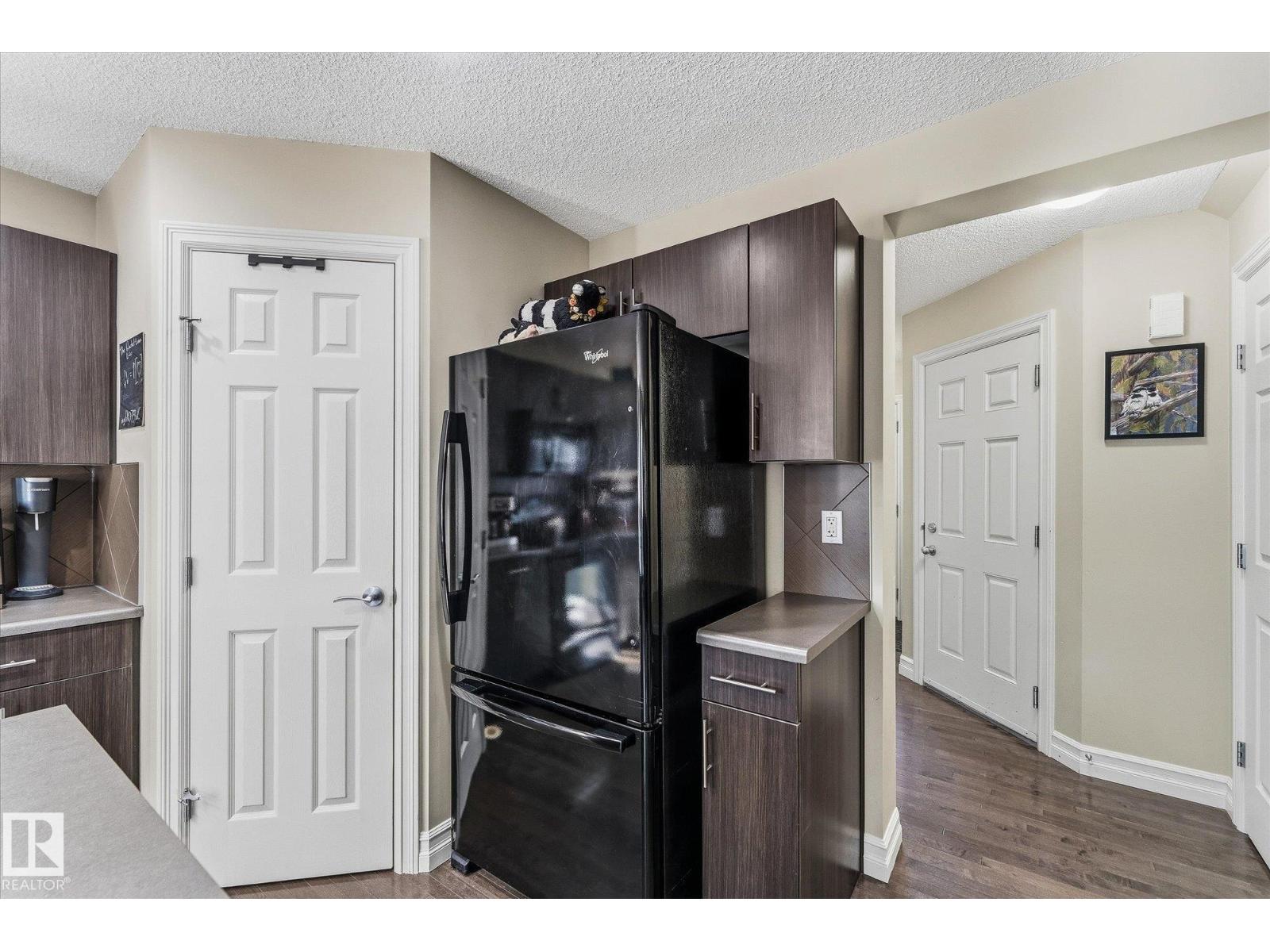 #39 219 Charlotte Wy Property Photo 15