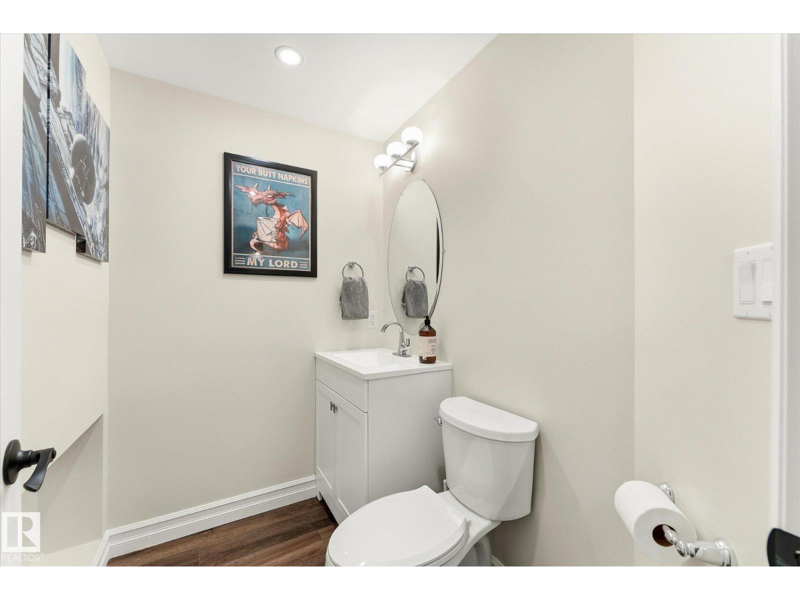 #39 219 Charlotte Wy Property Photo 33