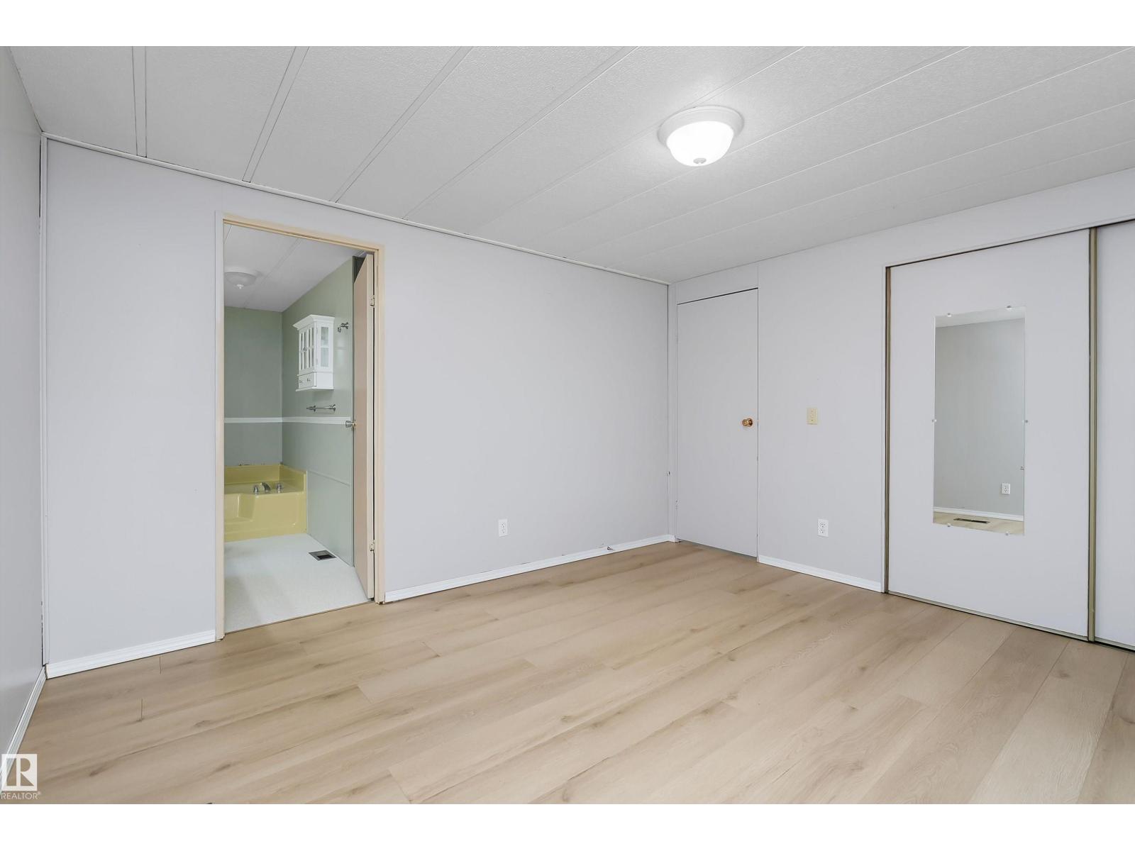 #39 12604 153 Av Nw Property Photo 18