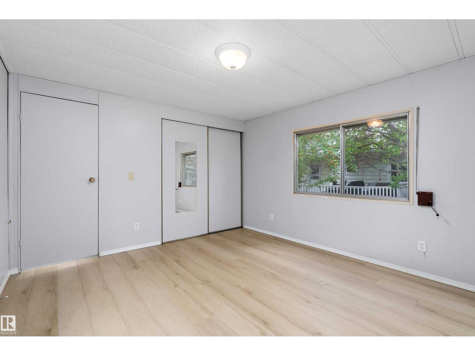 #39 12604 153 Av Nw Property Photo 19