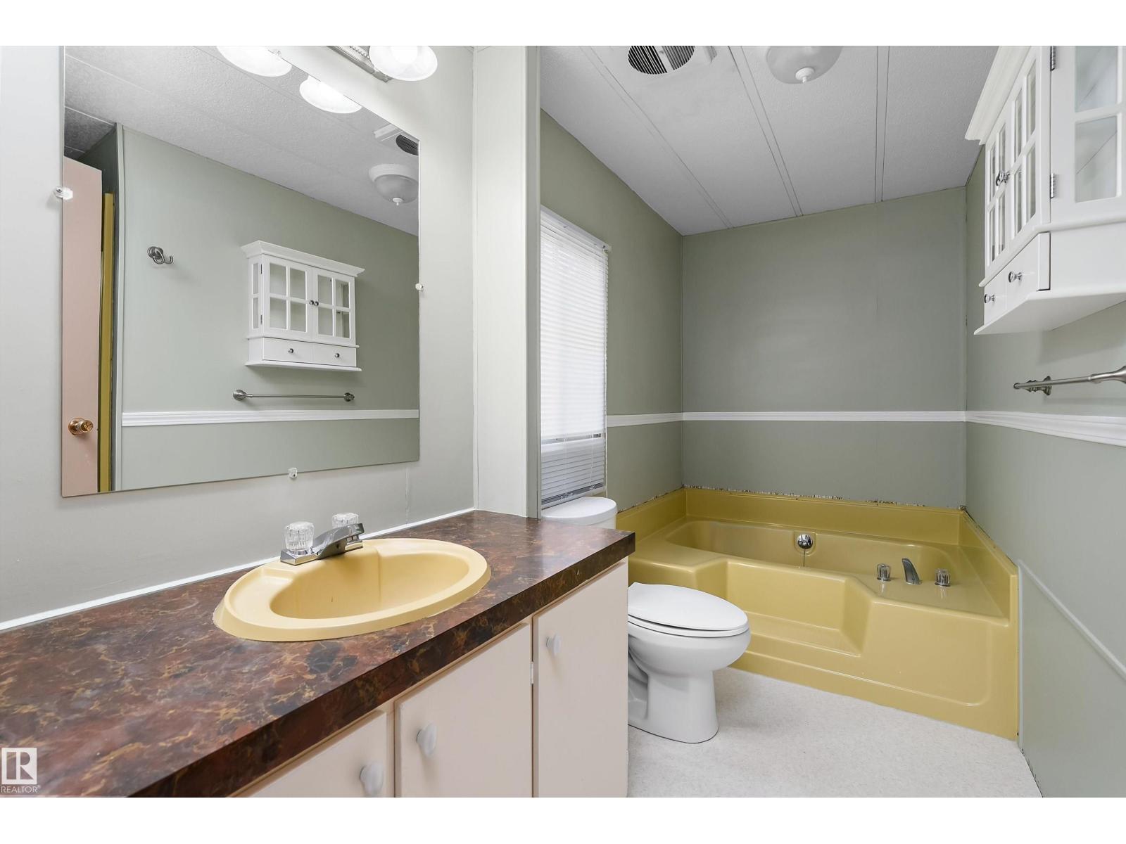 #39 12604 153 Av Nw Property Photo 21