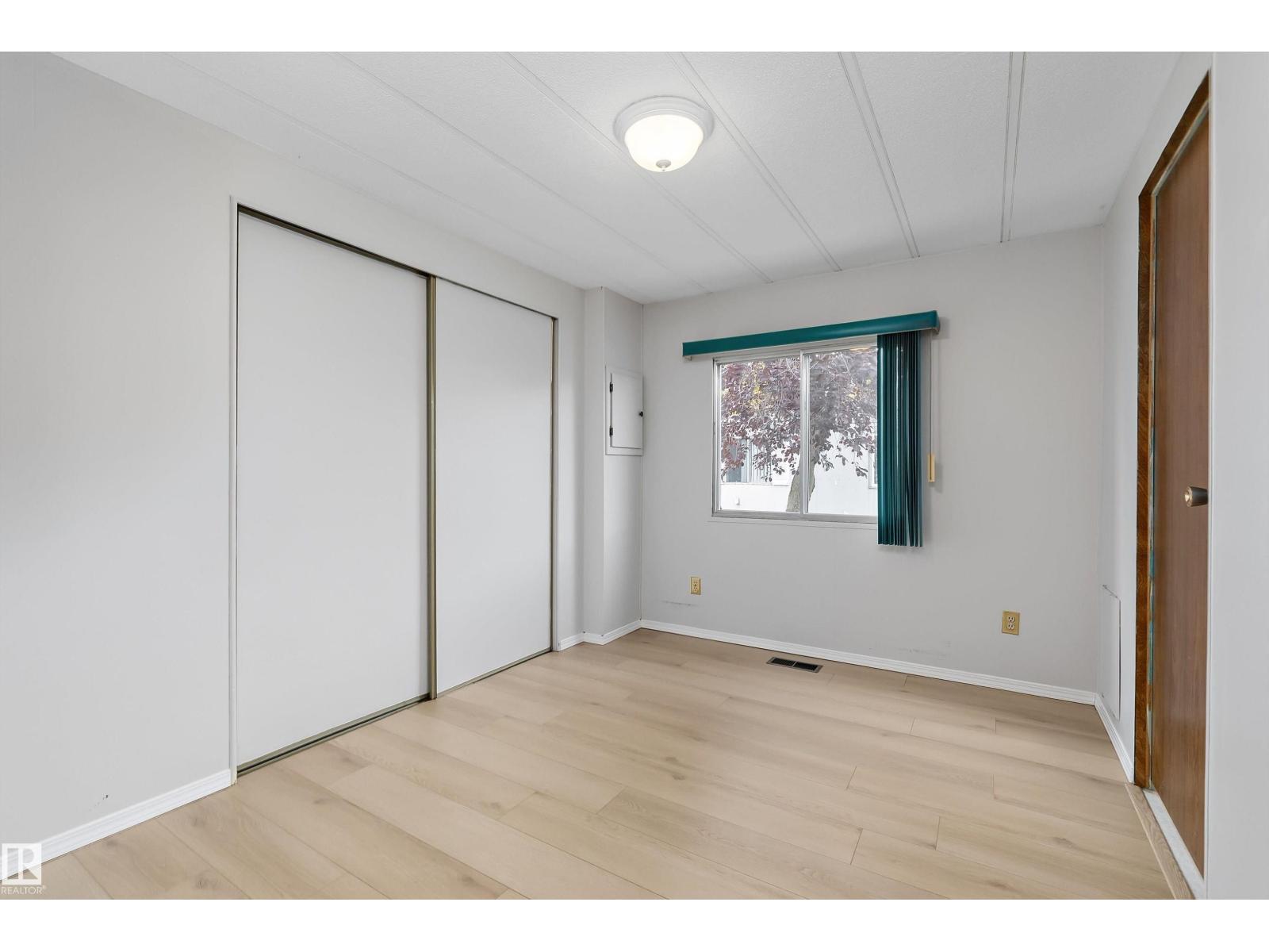 #39 12604 153 Av Nw Property Photo 24