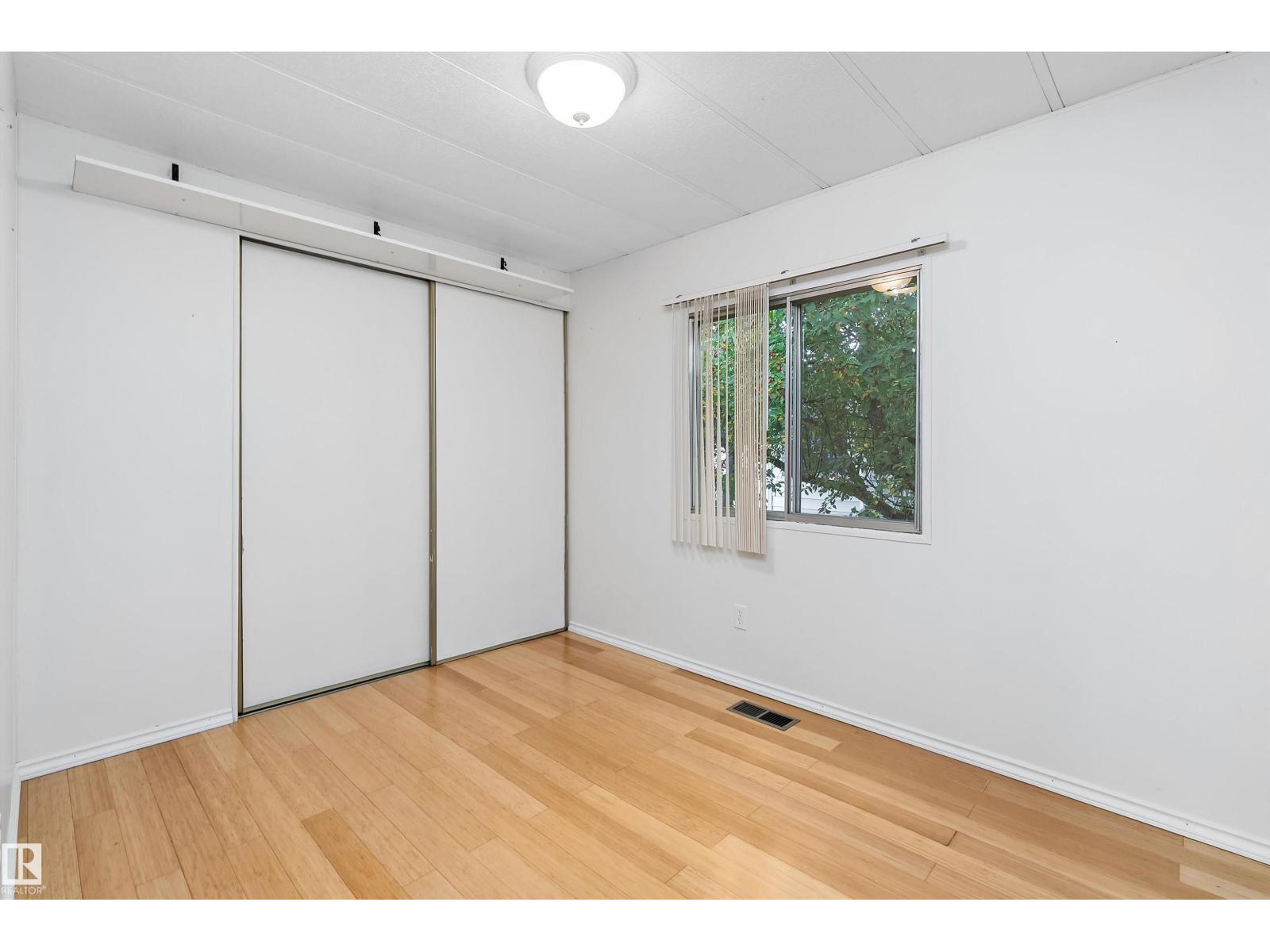 #39 12604 153 Av Nw Property Photo 27
