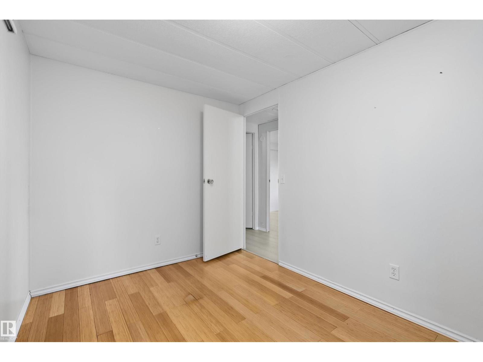 #39 12604 153 Av Nw Property Photo 28