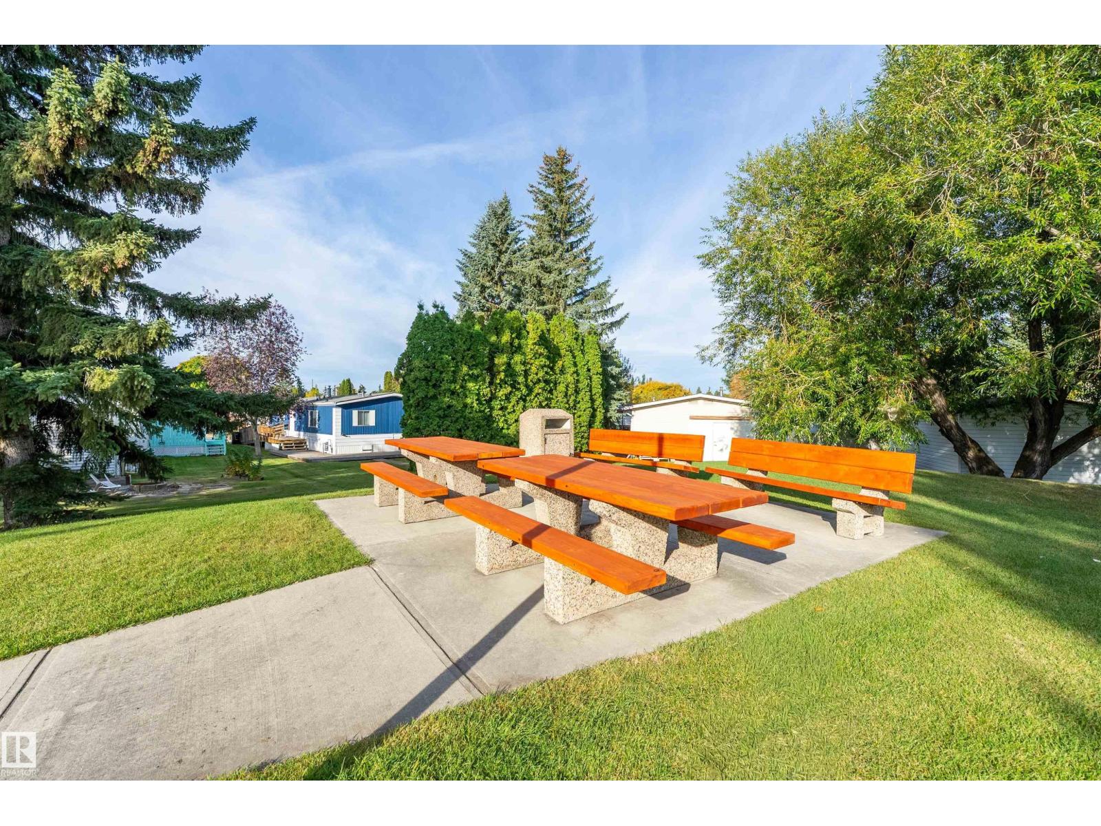 #39 12604 153 Av Nw Property Photo 32