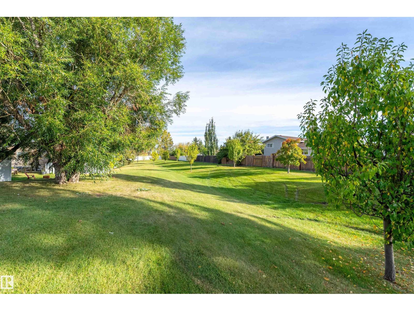 #39 12604 153 Av Nw Property Photo 33