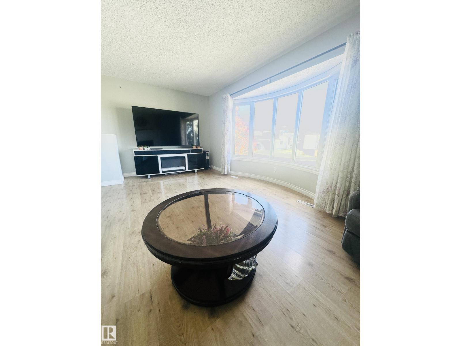 289 Tocher Av Property Photo 5