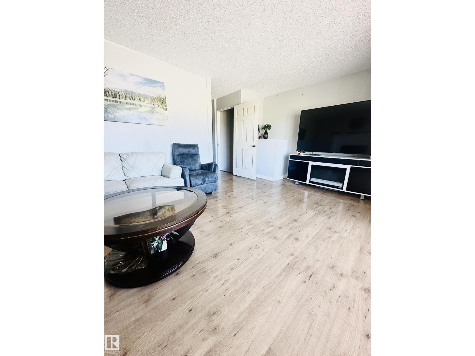 289 Tocher Av Property Photo 7