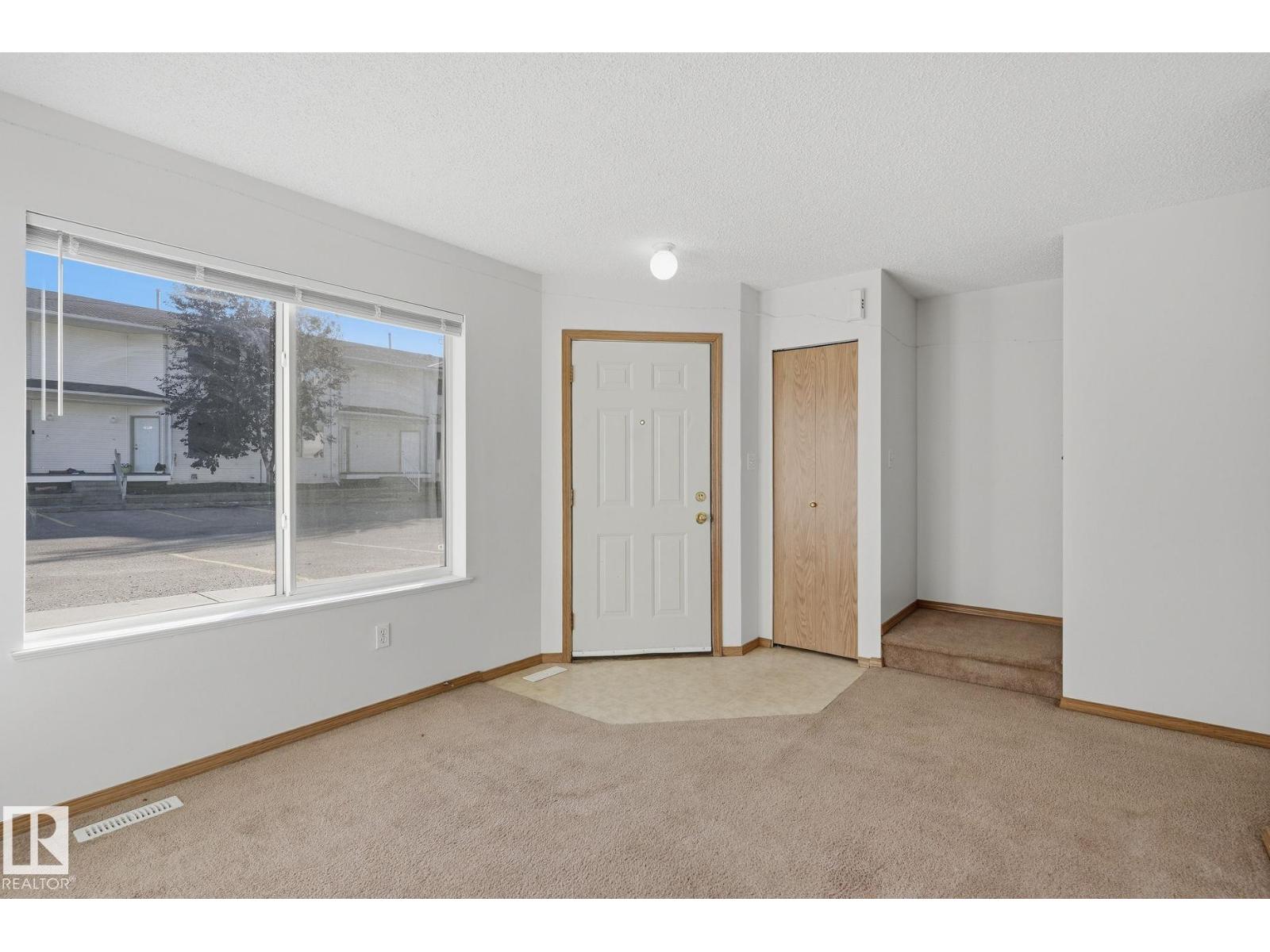 #408 610 King St Property Photo 4
