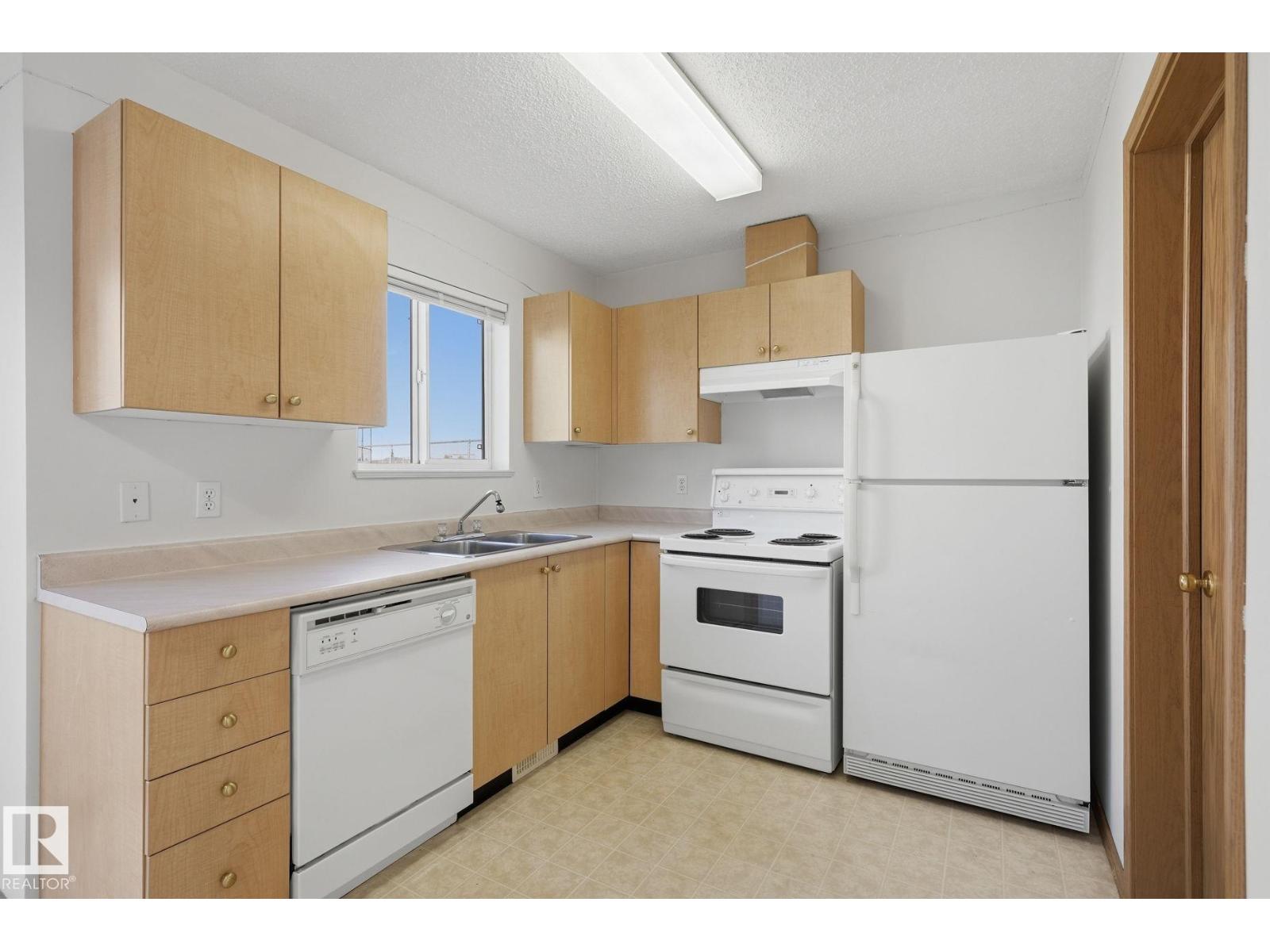 #408 610 King St Property Photo 8