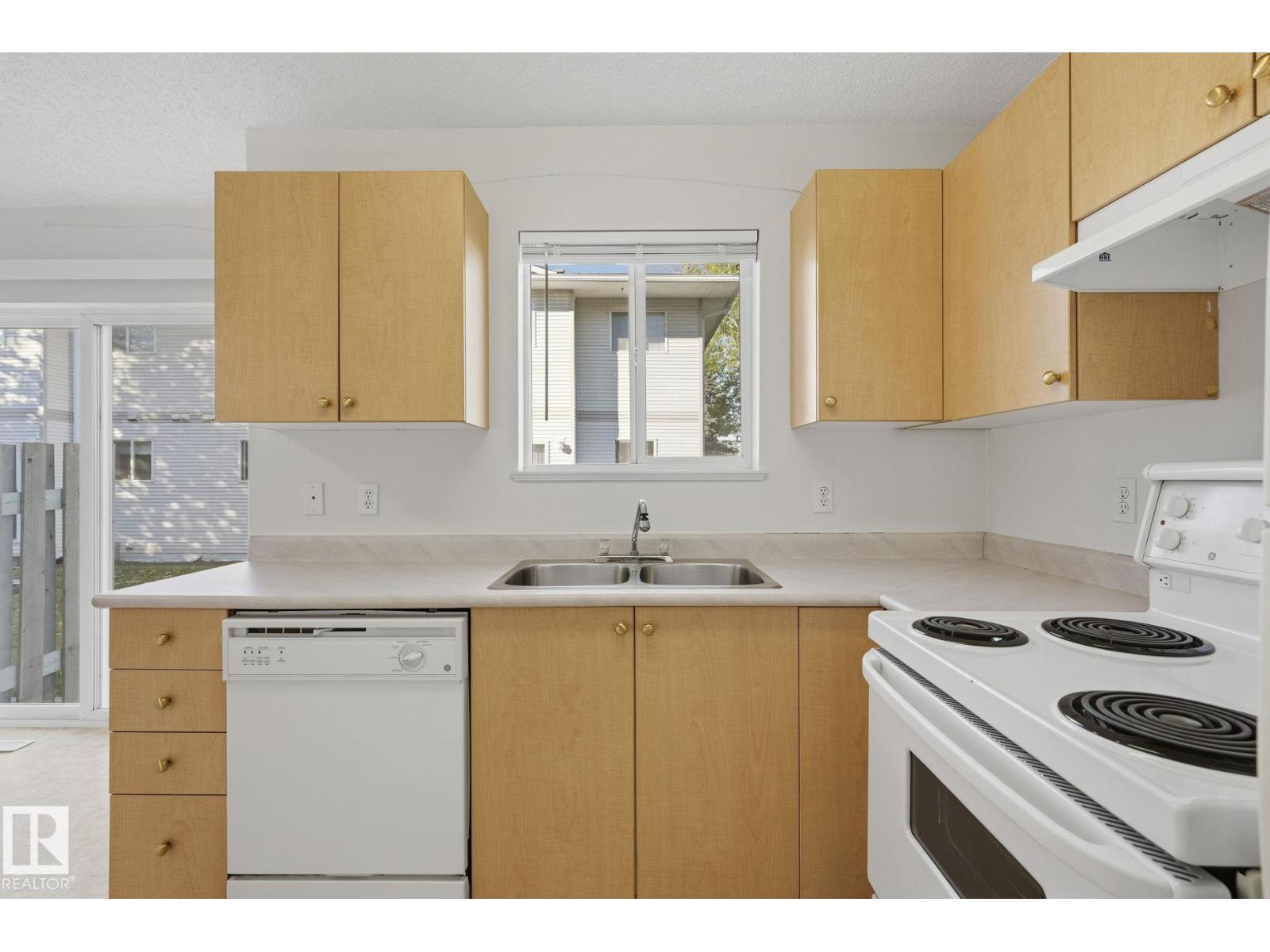 #408 610 King St Property Photo 10