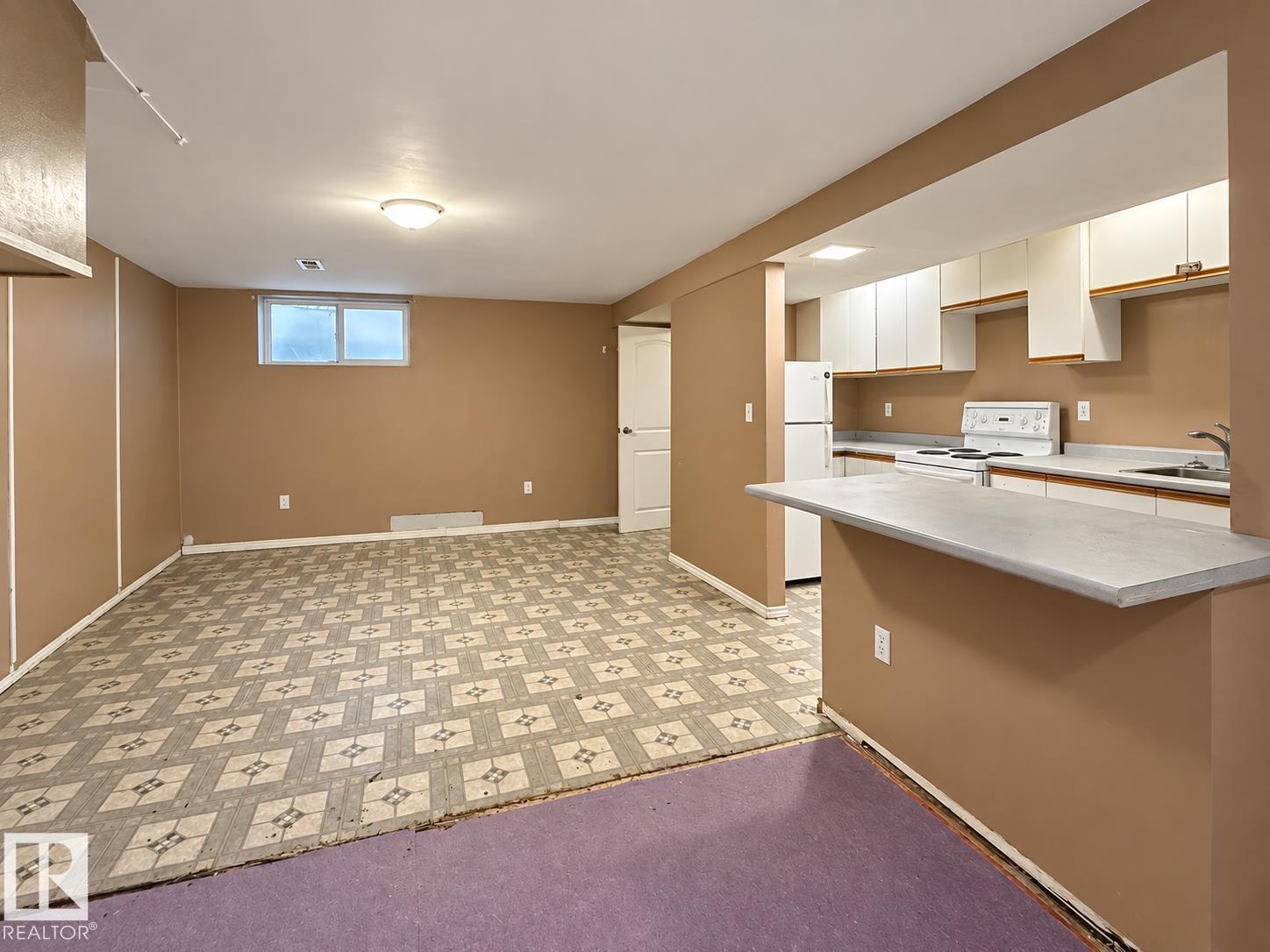 12204 40 Av Nw Property Photo 15