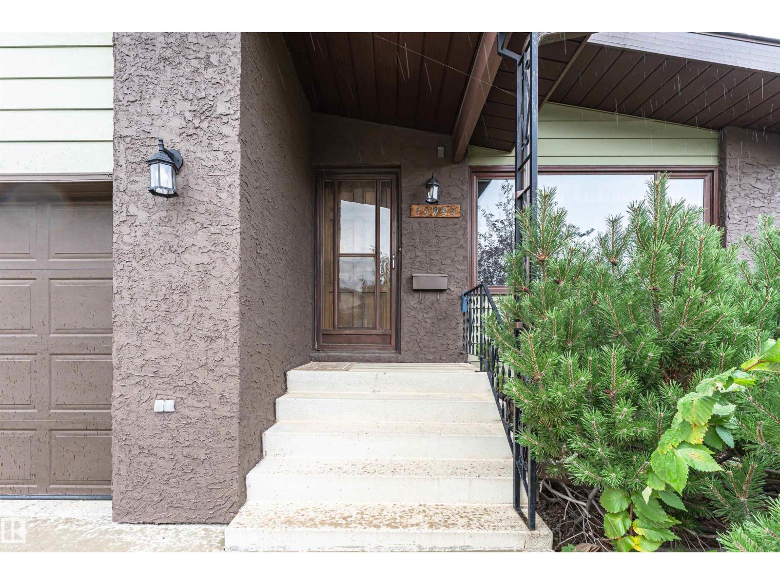 15903 111 St Nw Property Photo 3