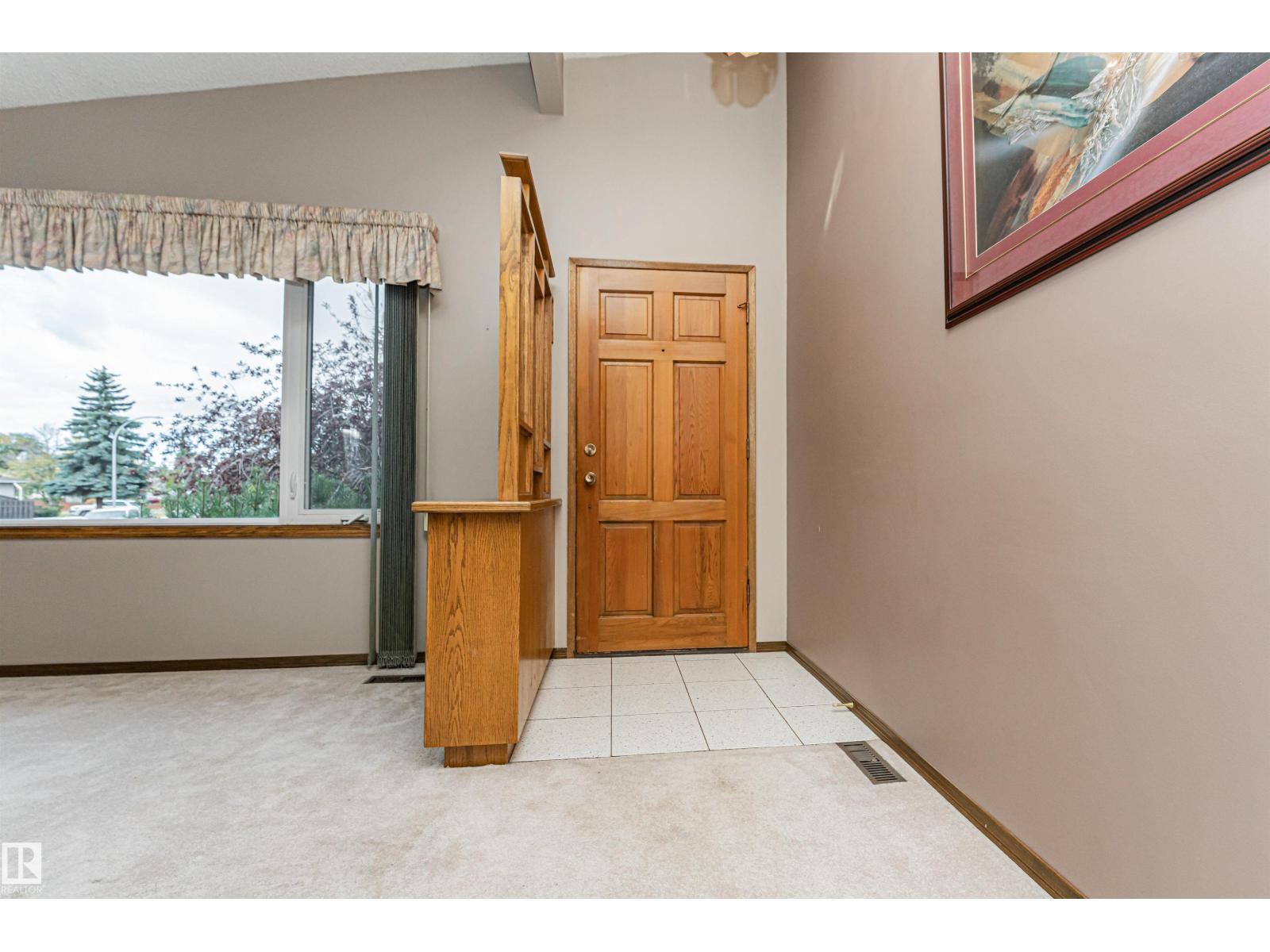 15903 111 St Nw Property Photo 4