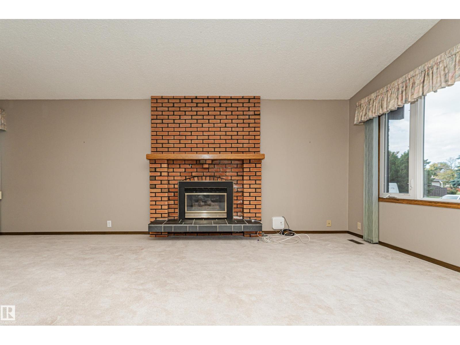15903 111 St Nw Property Photo 8