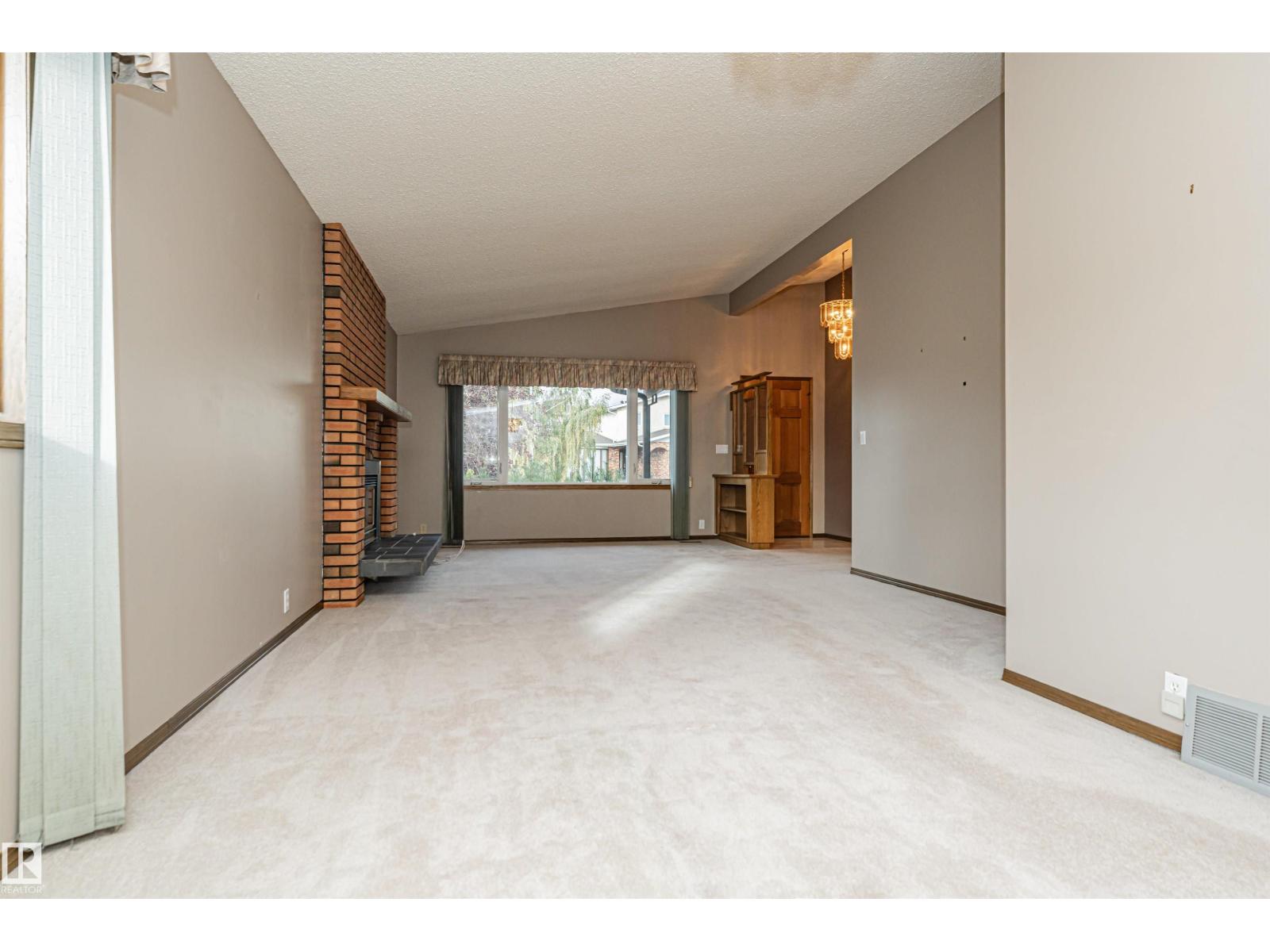 15903 111 St Nw Property Photo 10