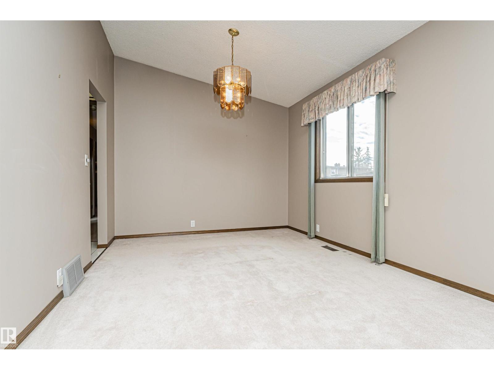 15903 111 St Nw Property Photo 12