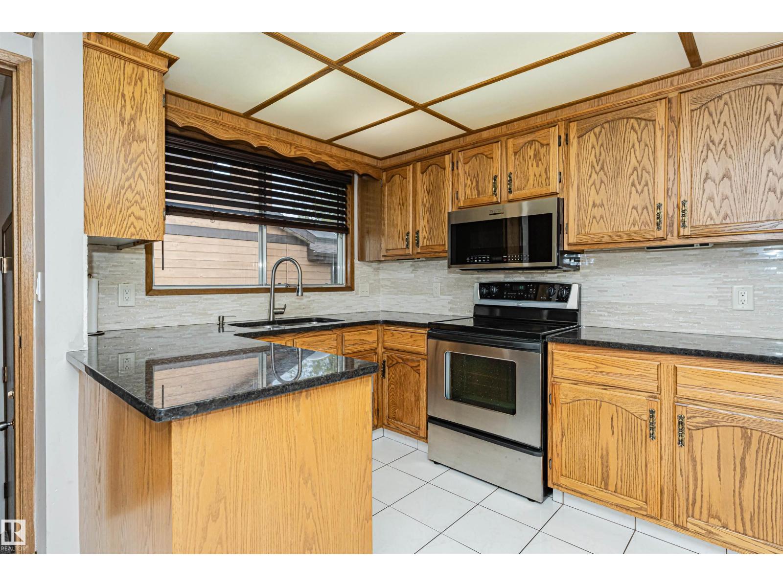 15903 111 St Nw Property Photo 15
