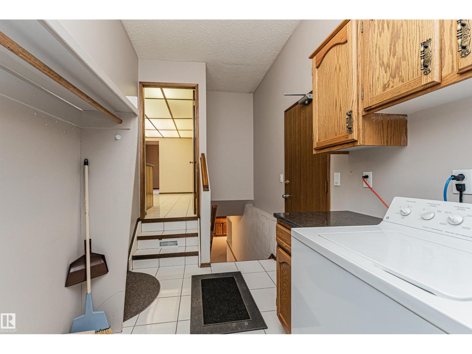15903 111 St Nw Property Photo 28