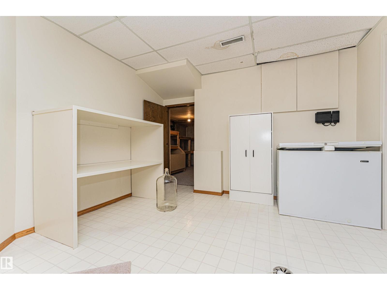 15903 111 St Nw Property Photo 40