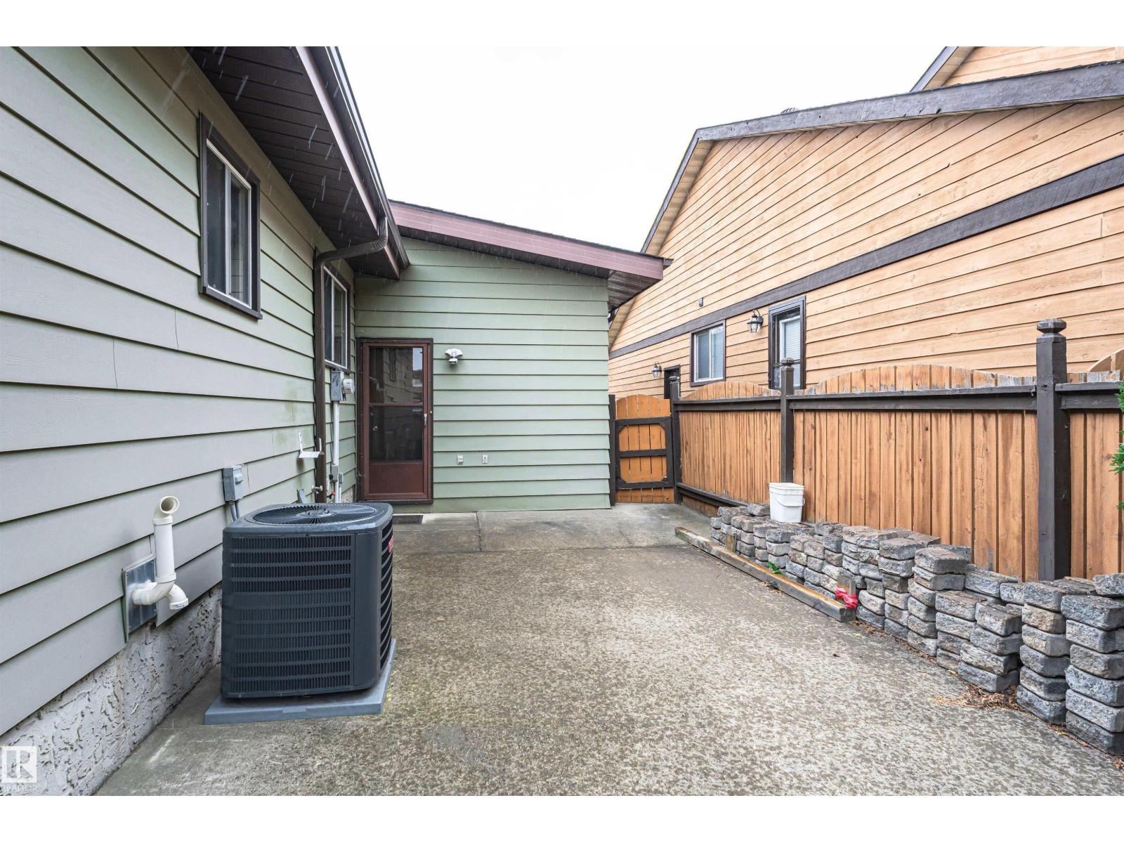 15903 111 St Nw Property Photo 45