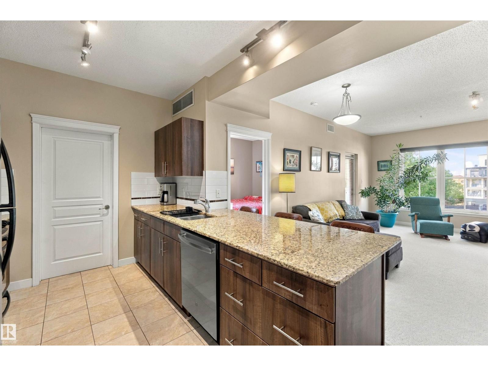 #421 10333 112 St Nw Property Photo 7