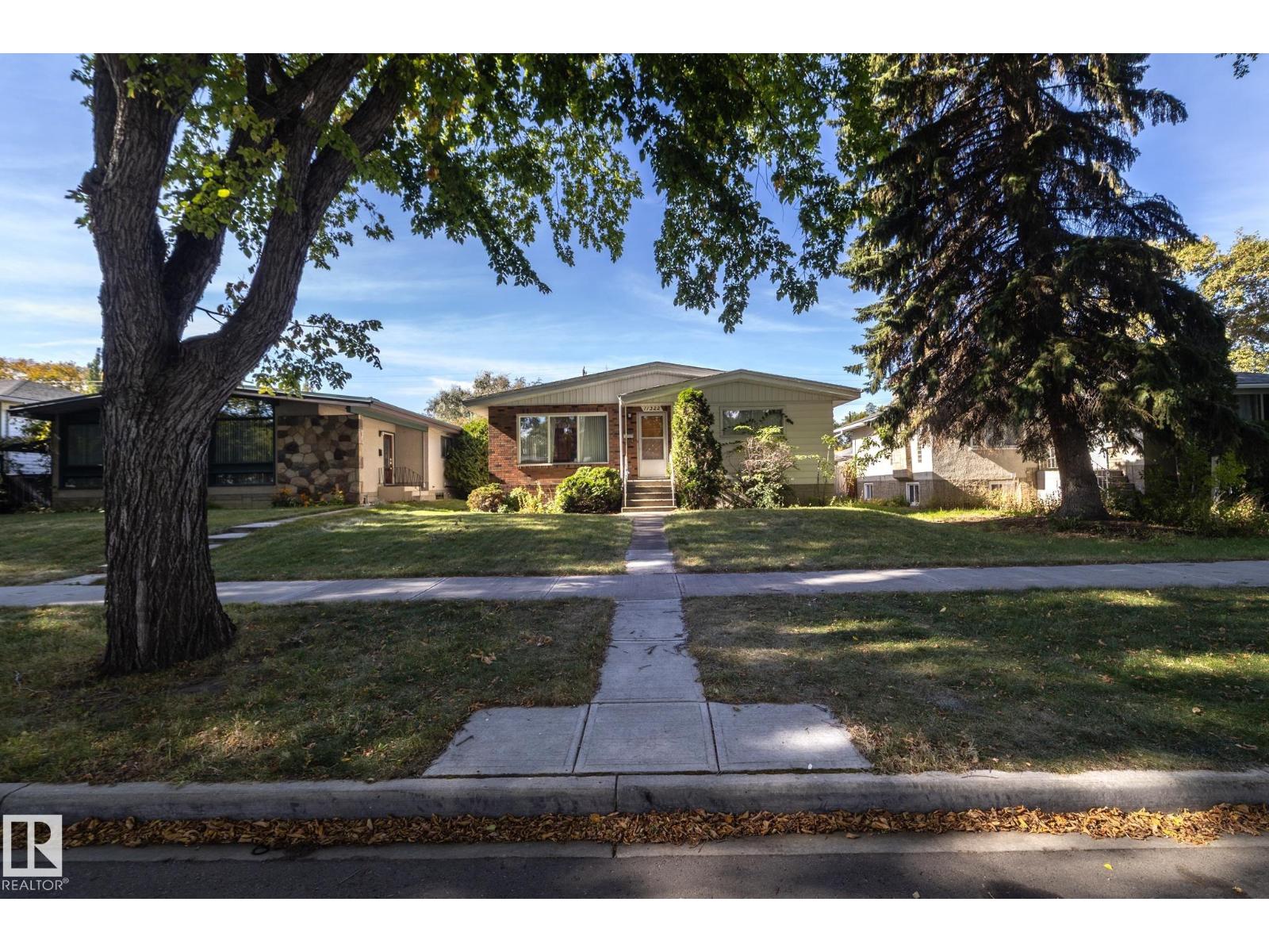 11322 52 ST NW Property Photo 1