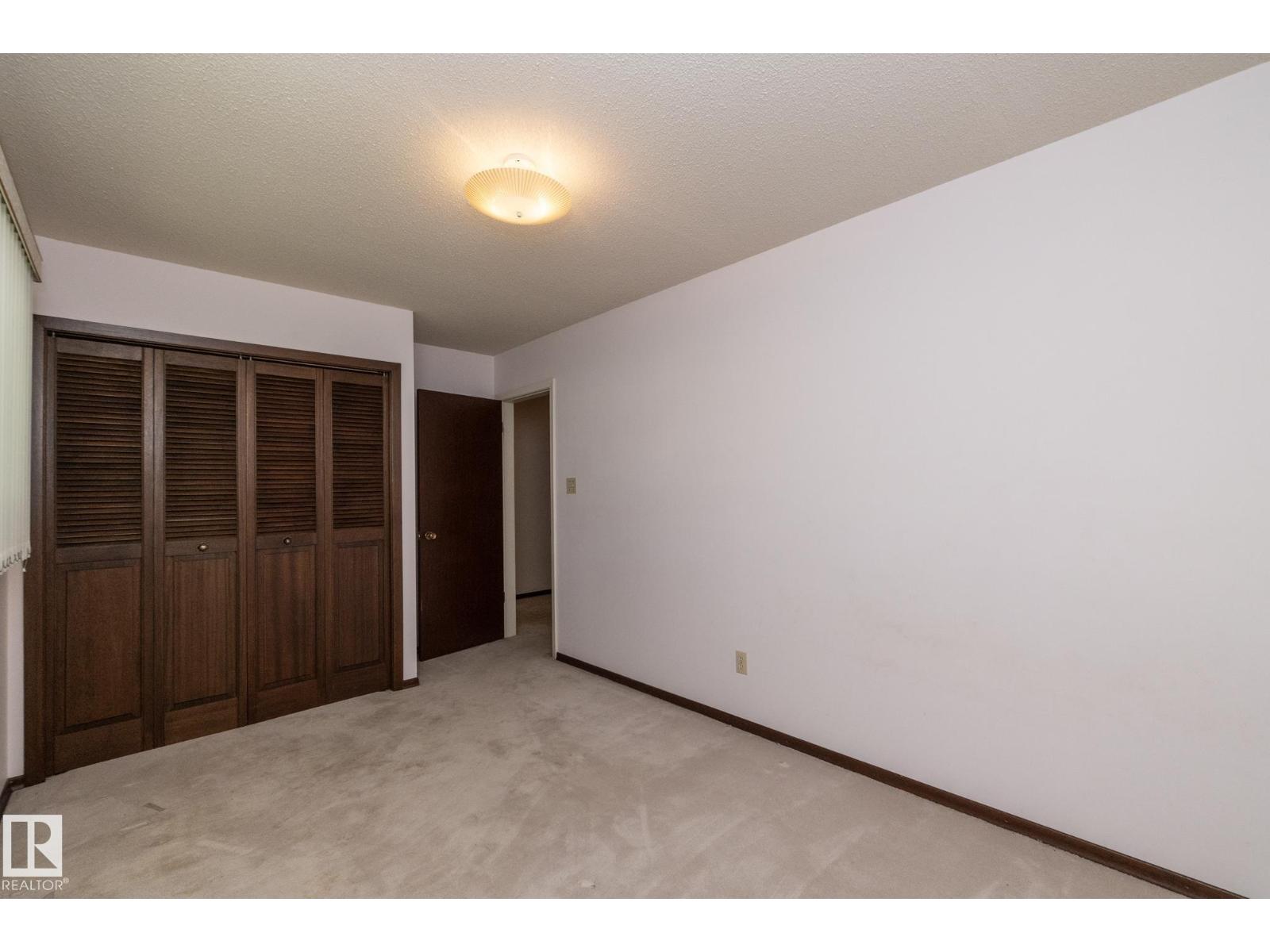11322 52 St Nw Property Photo 24