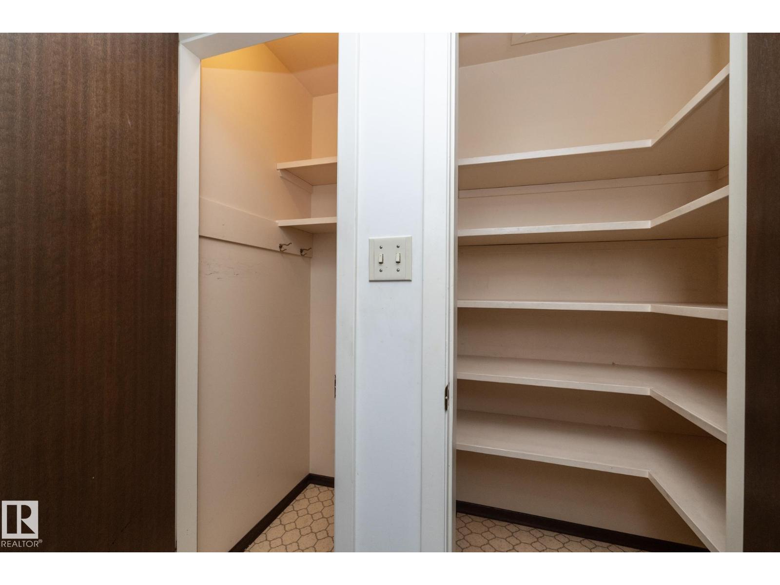 11322 52 St Nw Property Photo 31