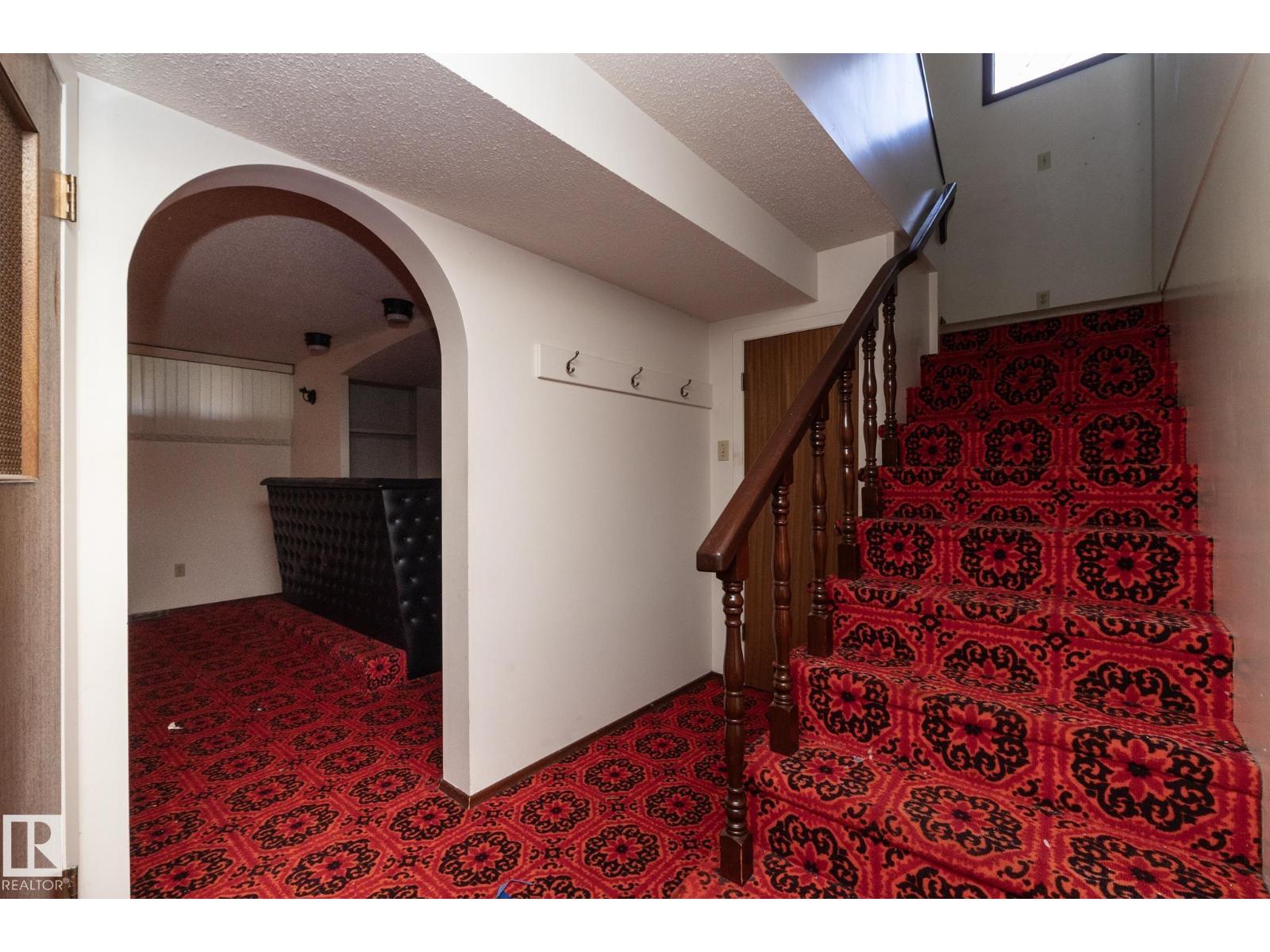 11322 52 St Nw Property Photo 38
