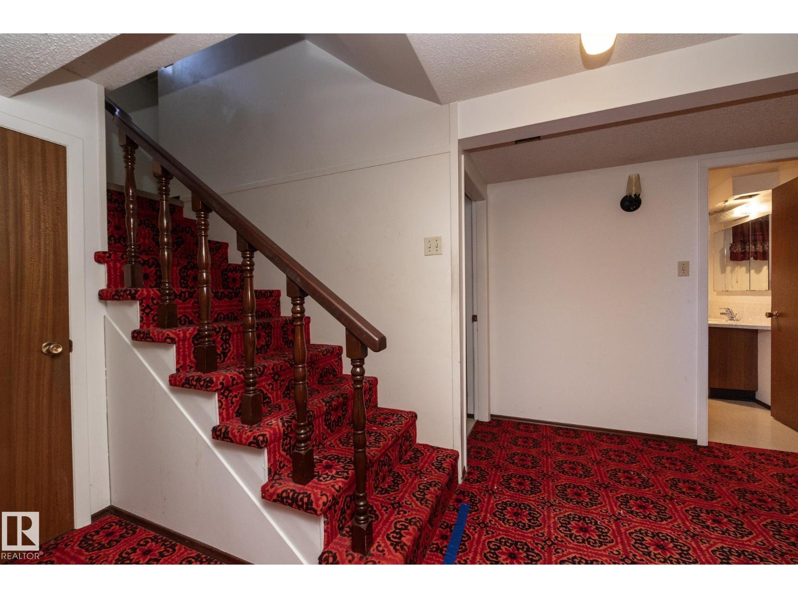 11322 52 St Nw Property Photo 39