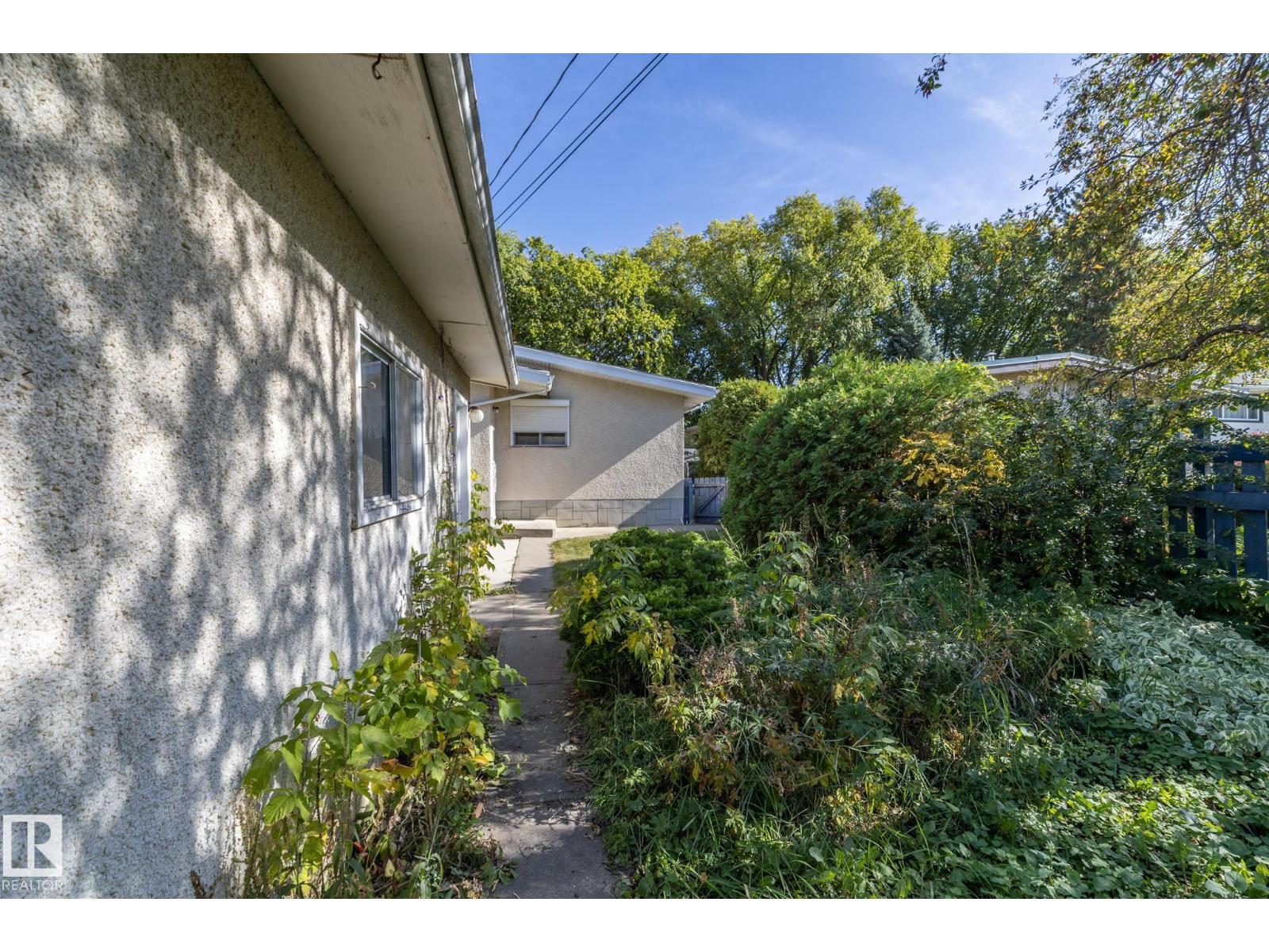 11322 52 St Nw Property Photo 65