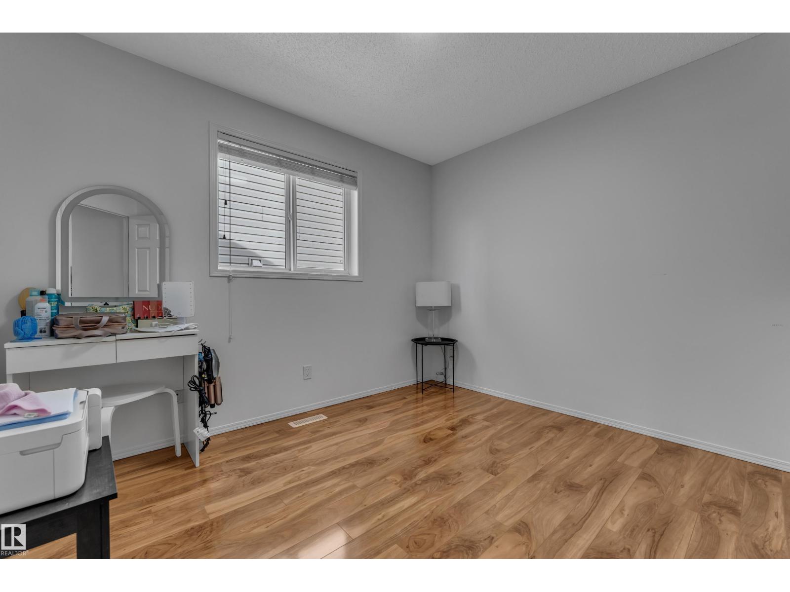 1233 Ormsby Ln Nw Property Photo 14