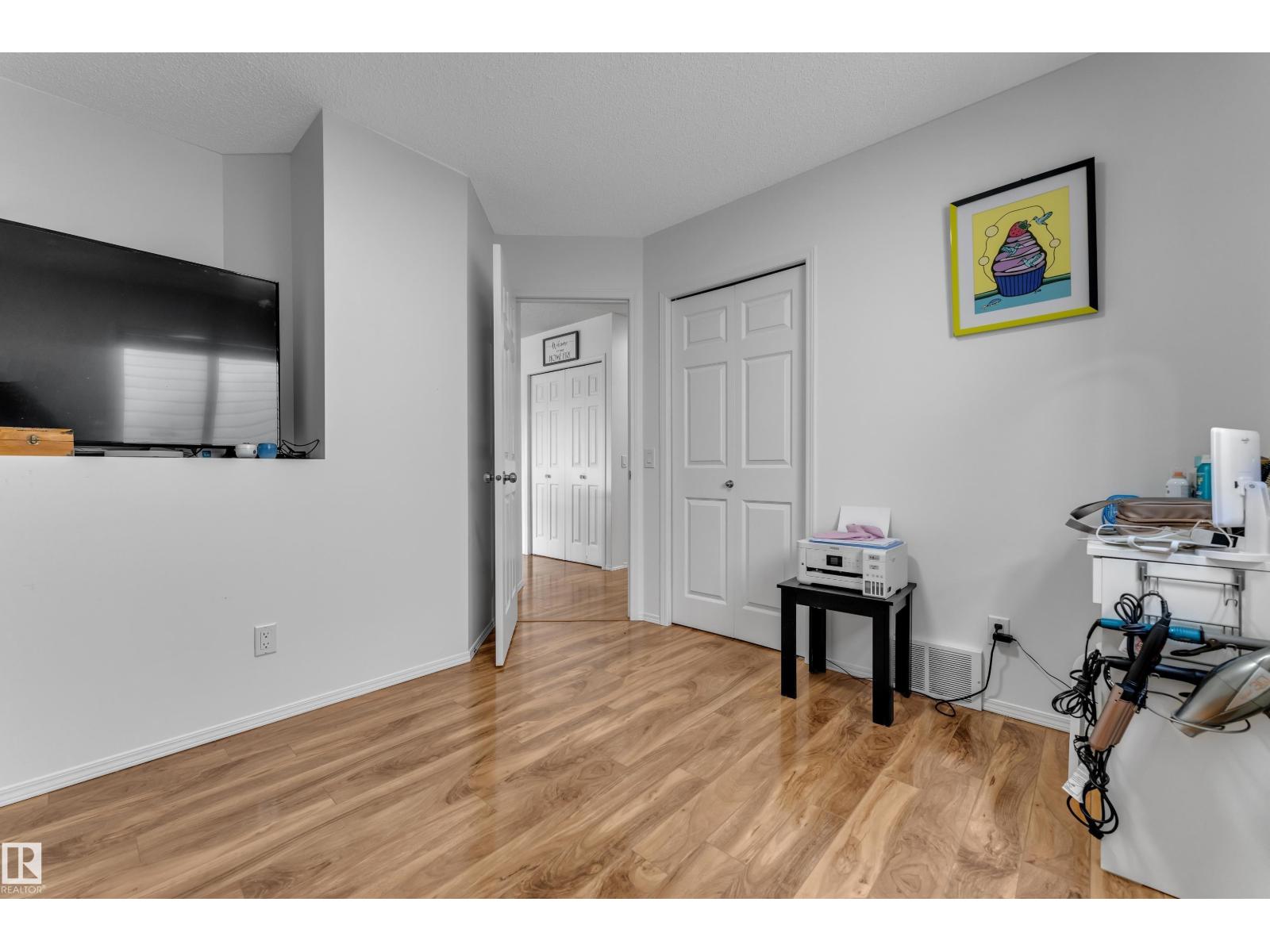 1233 Ormsby Ln Nw Property Photo 15