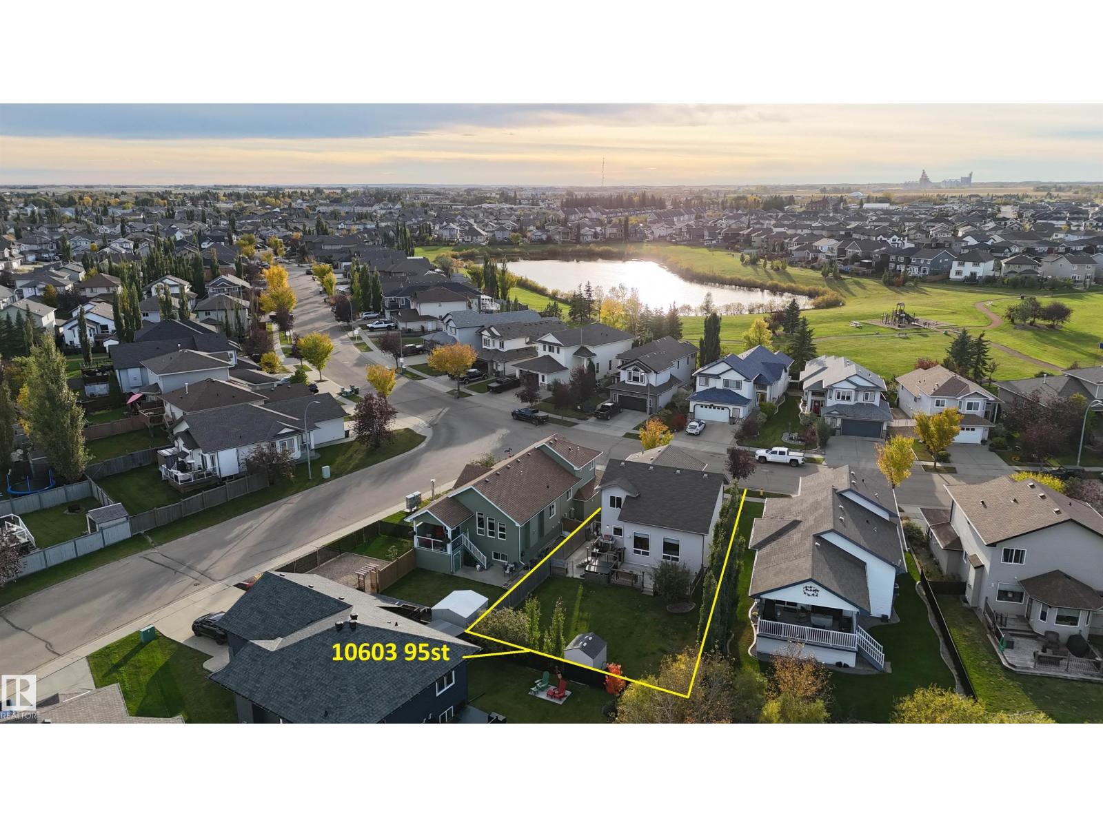 10603 95 St Property Photo 2